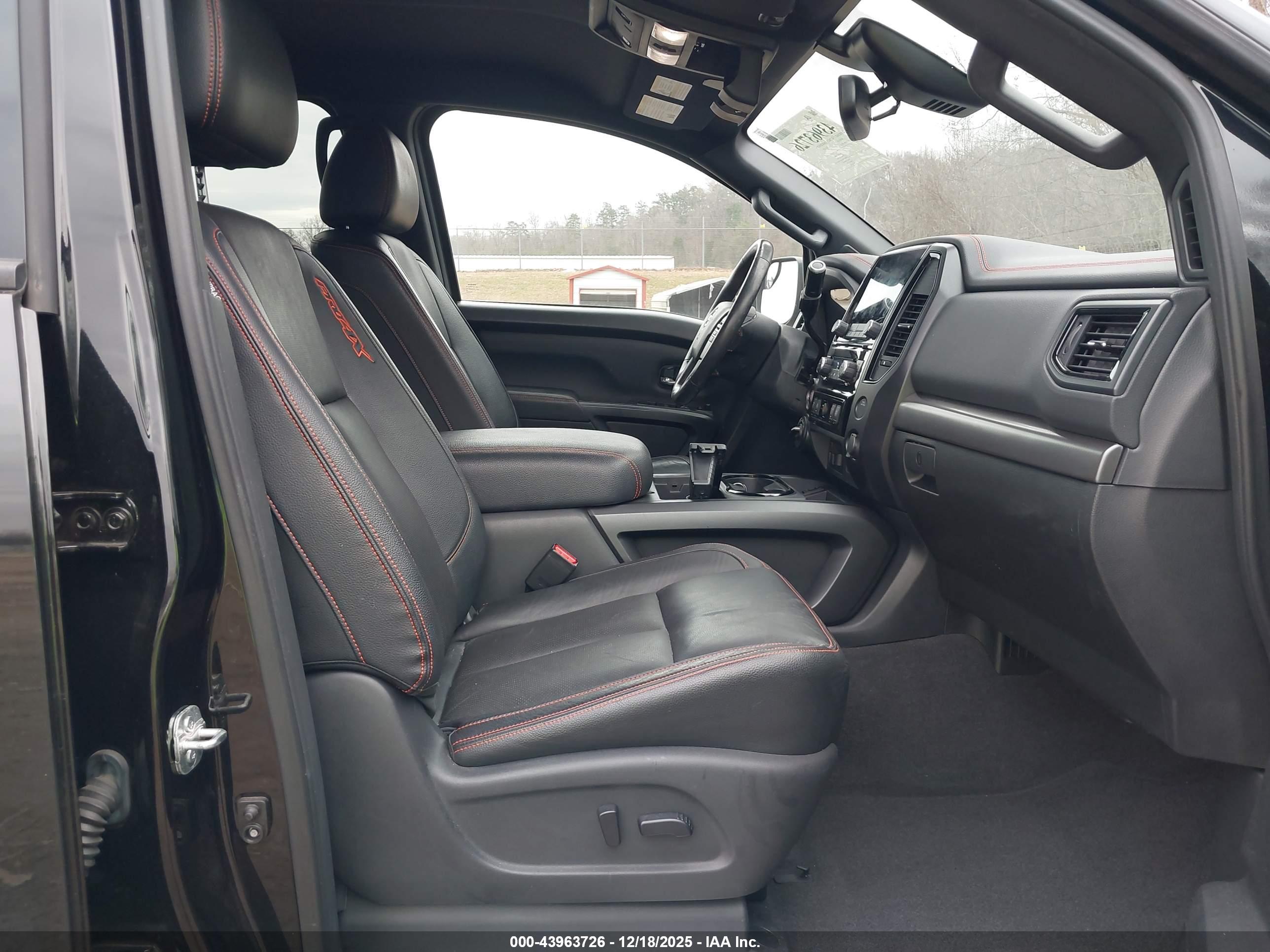 NISSAN TITAN image 5