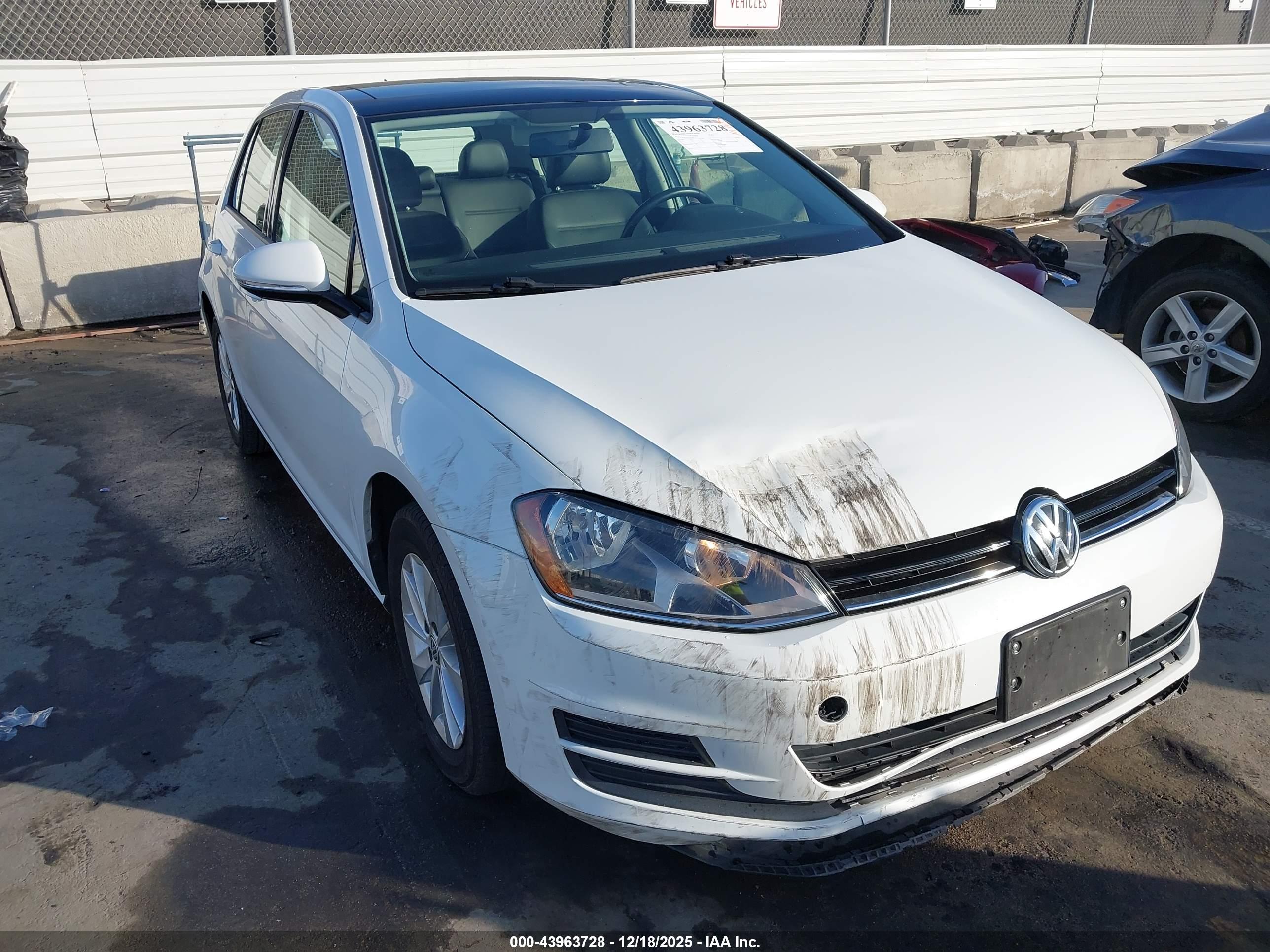 VOLKSWAGEN GOLF image 6