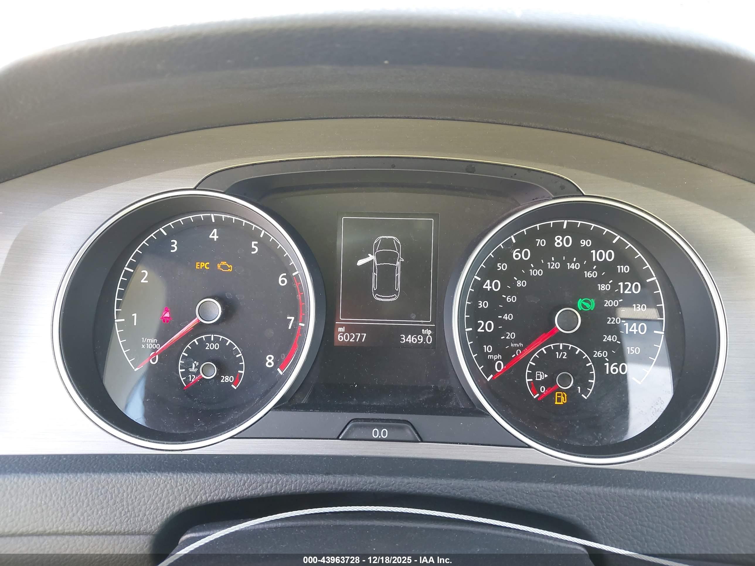 VOLKSWAGEN GOLF image 7