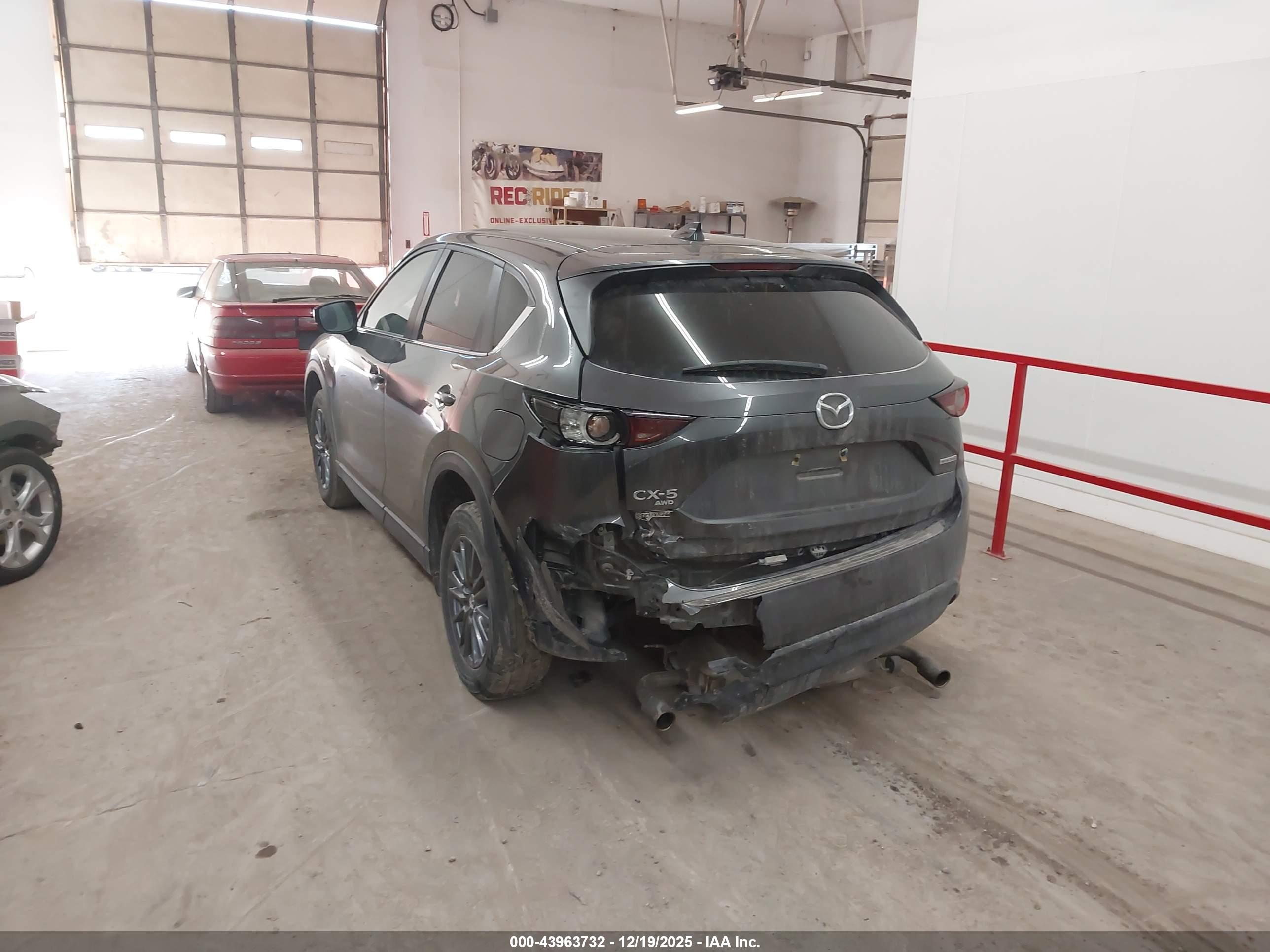 MAZDA CX-5 image 3