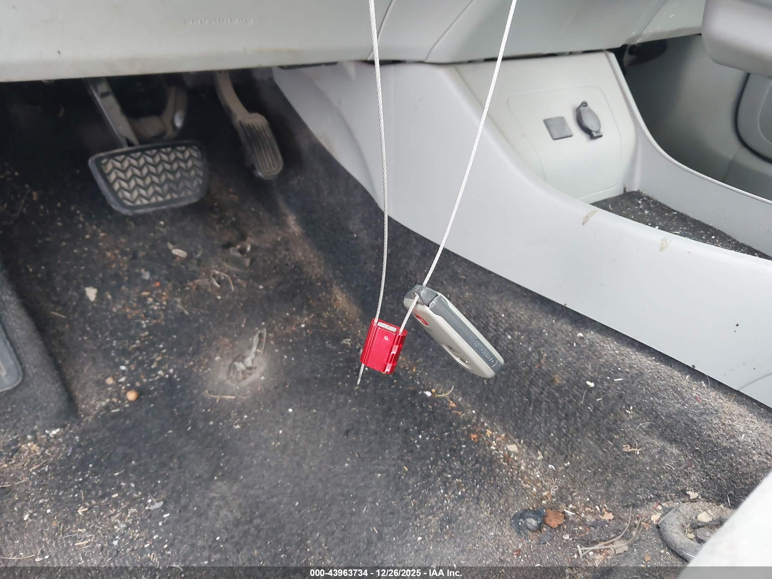 TOYOTA PRIUS image 11