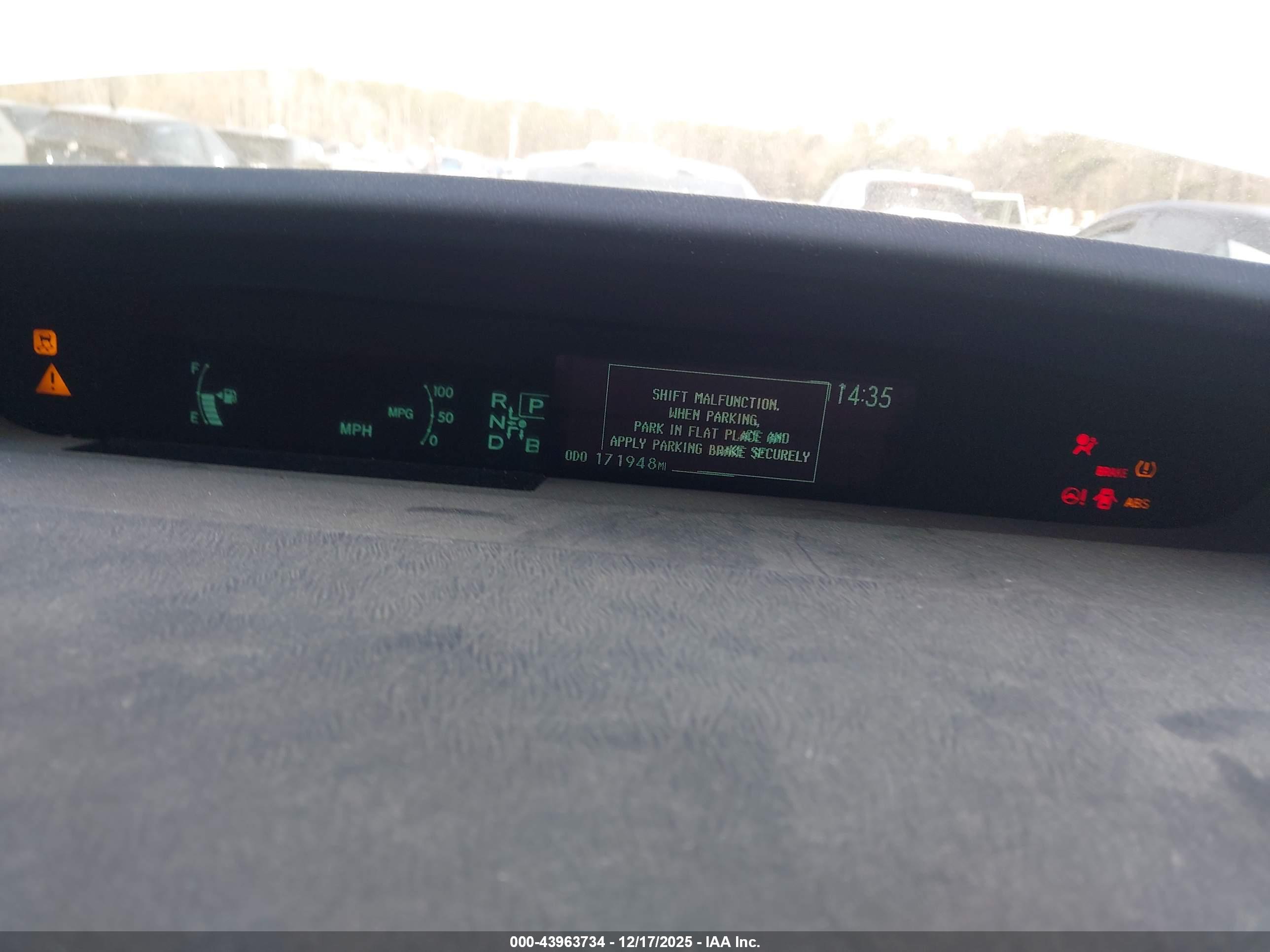 TOYOTA PRIUS image 7