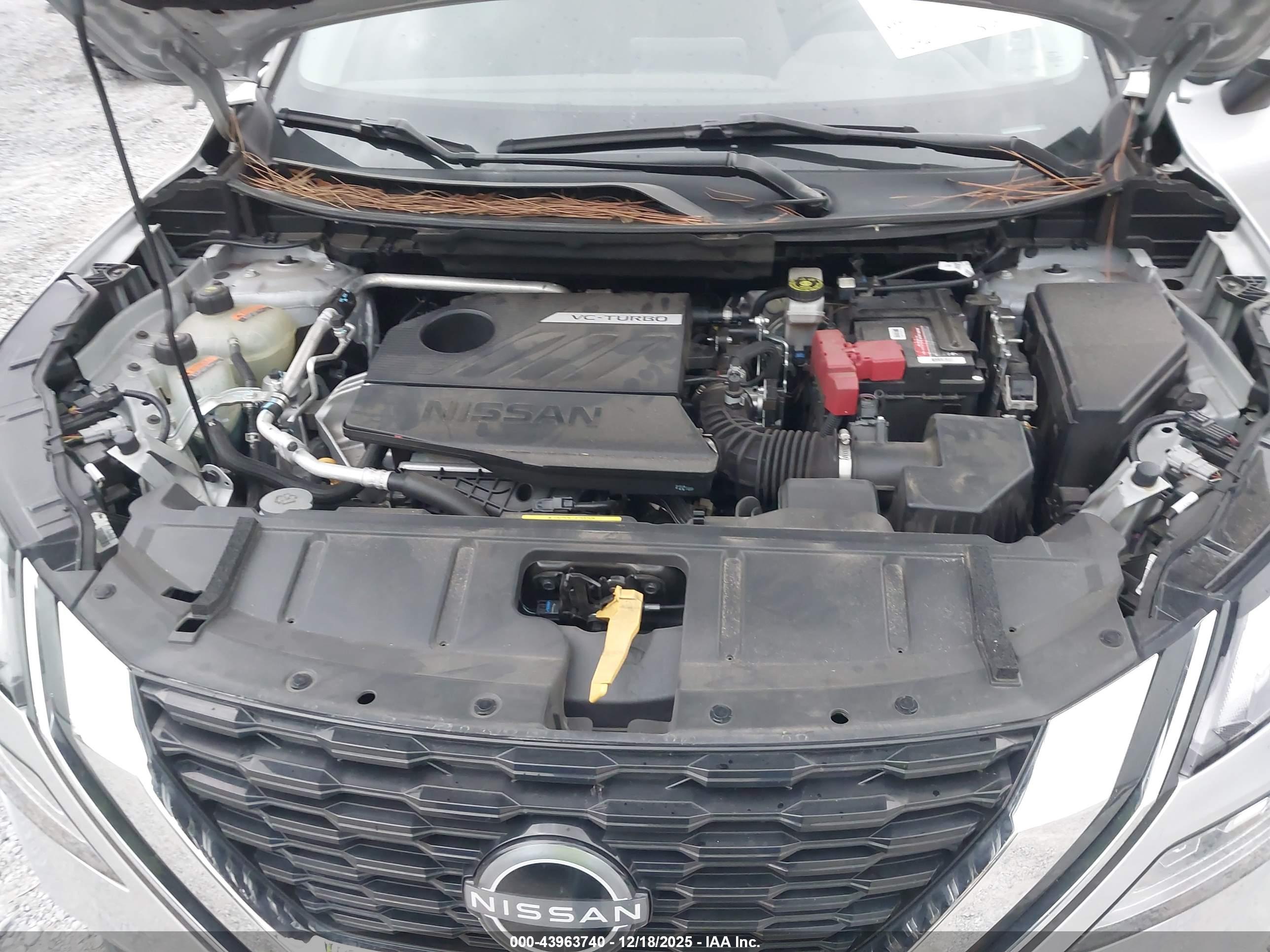 NISSAN ROGUE image 10
