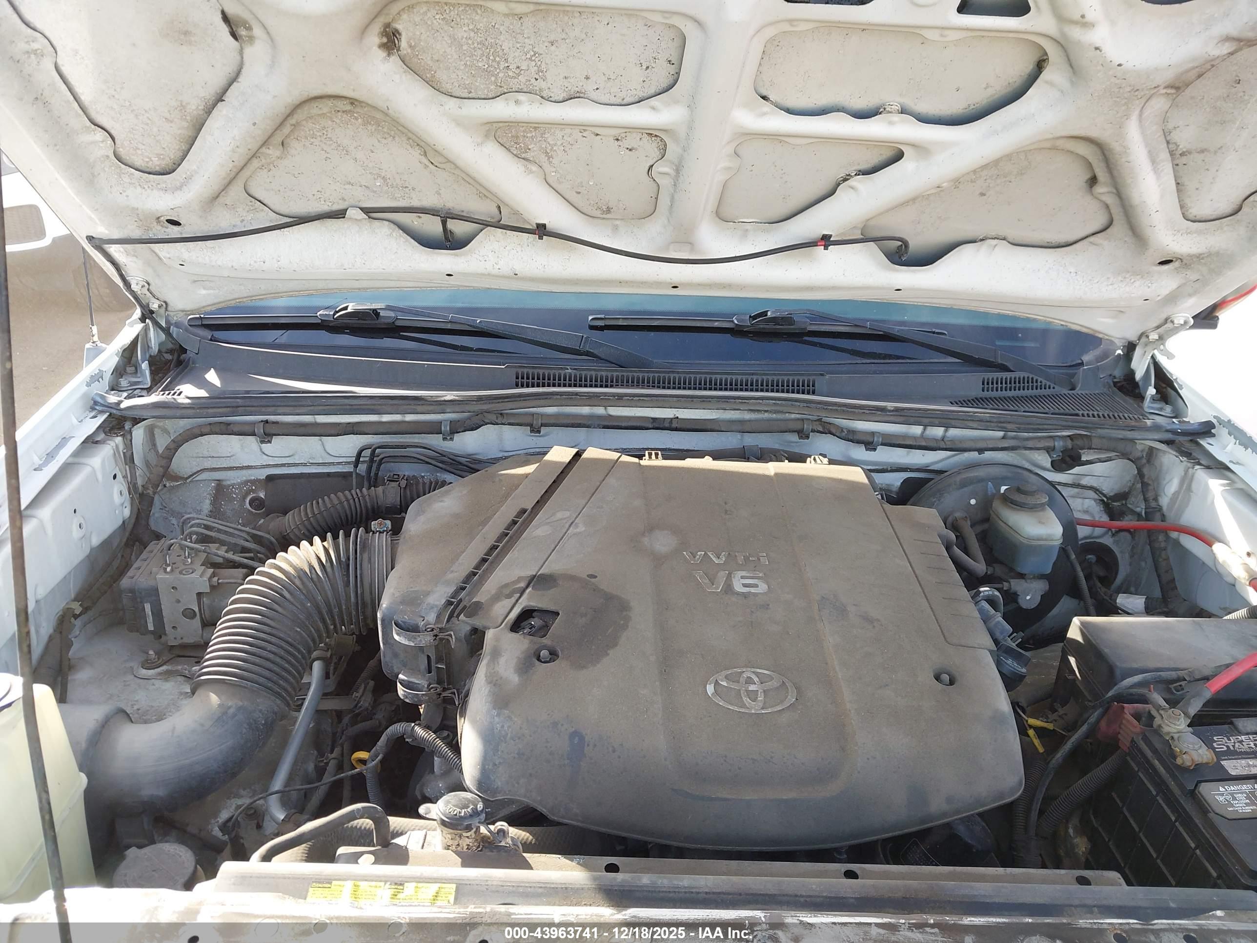 TOYOTA TACOMA image 10