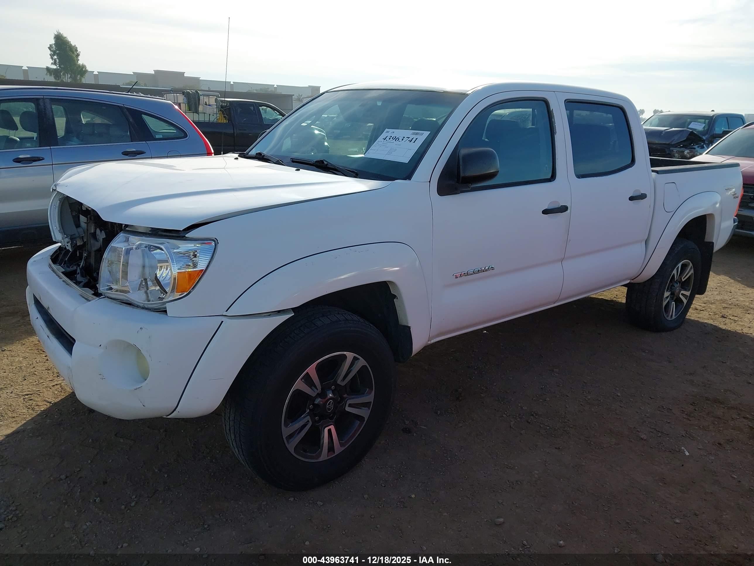TOYOTA TACOMA image 2