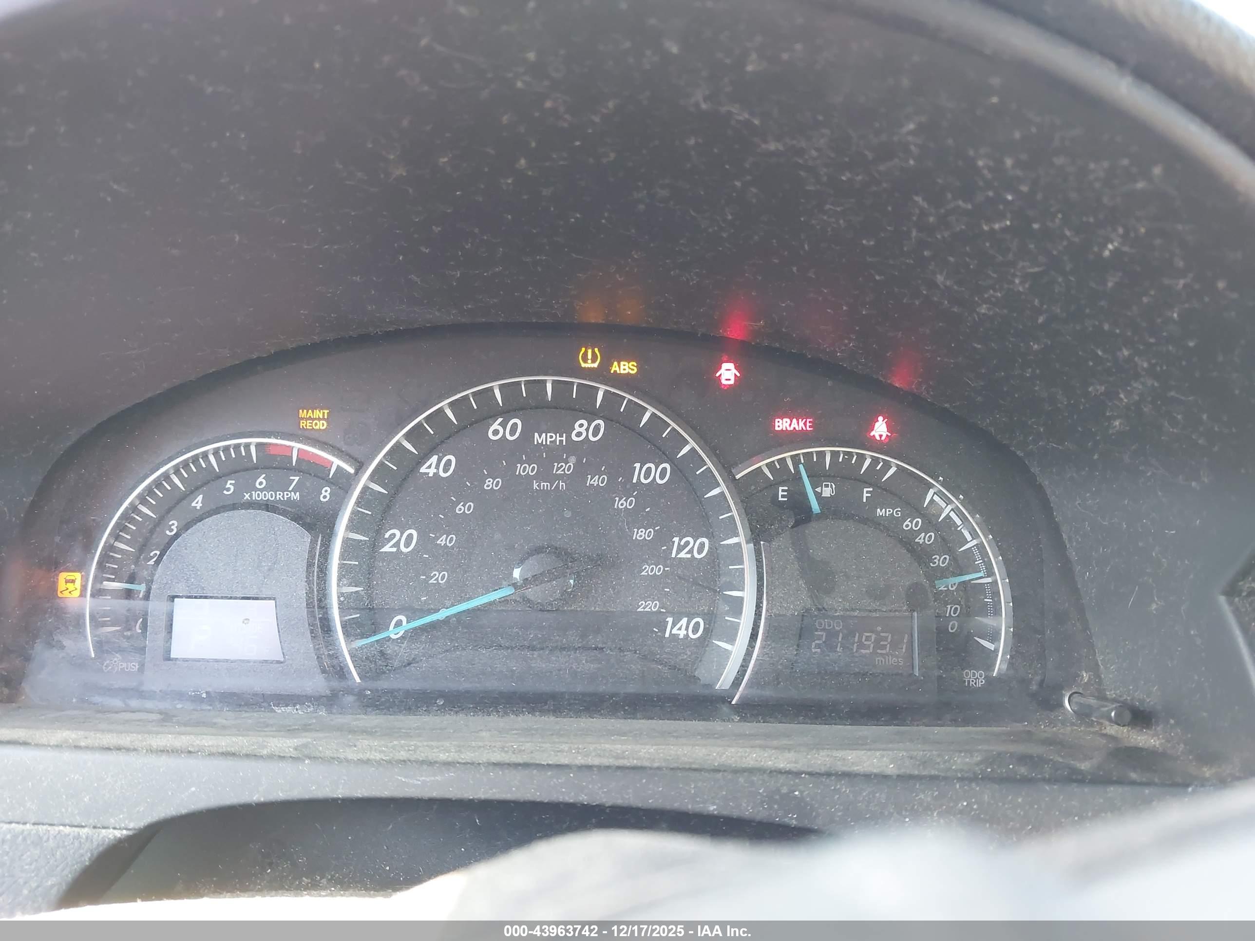 TOYOTA CAMRY image 7