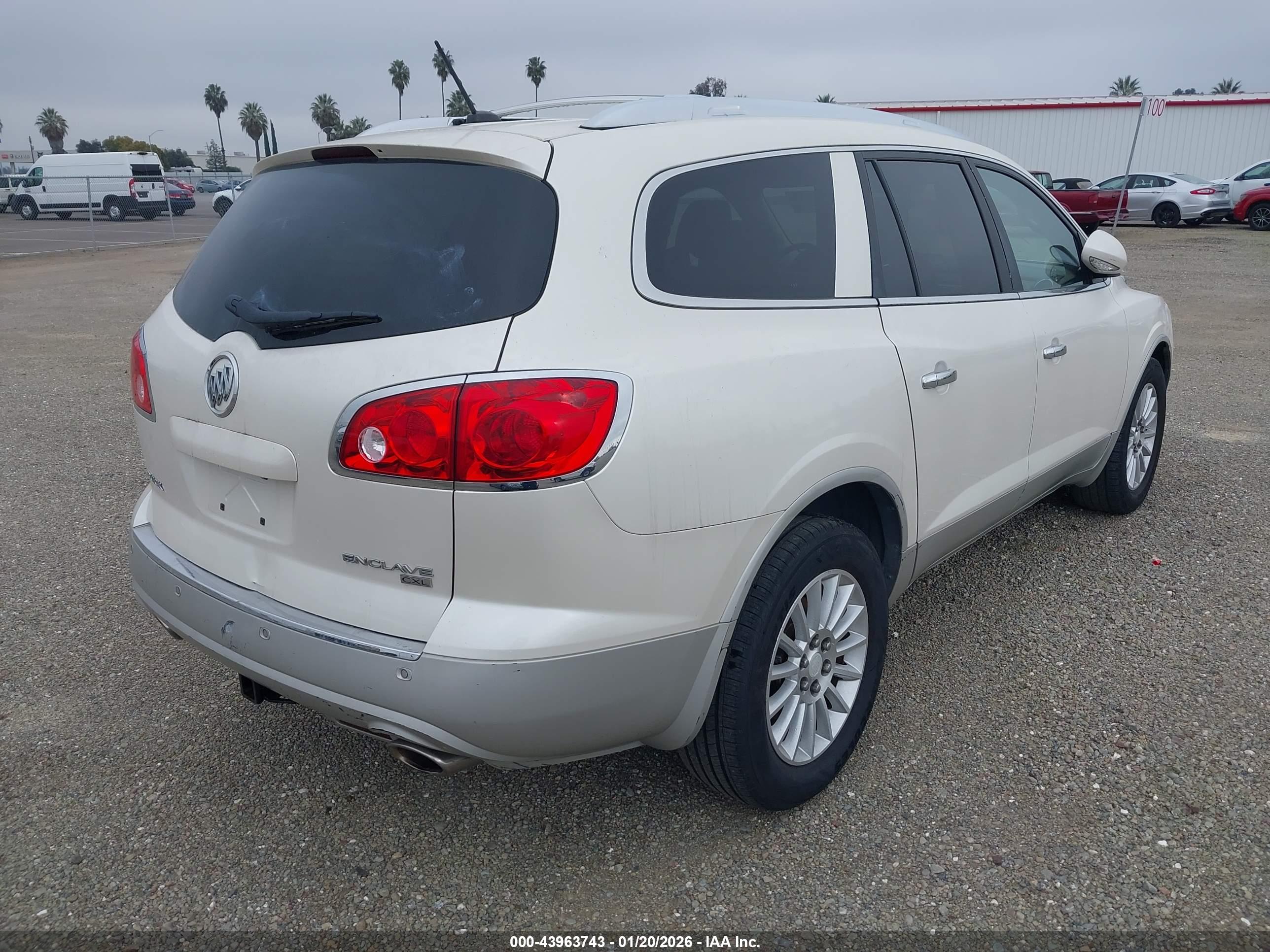 BUICK ENCLAVE image 4