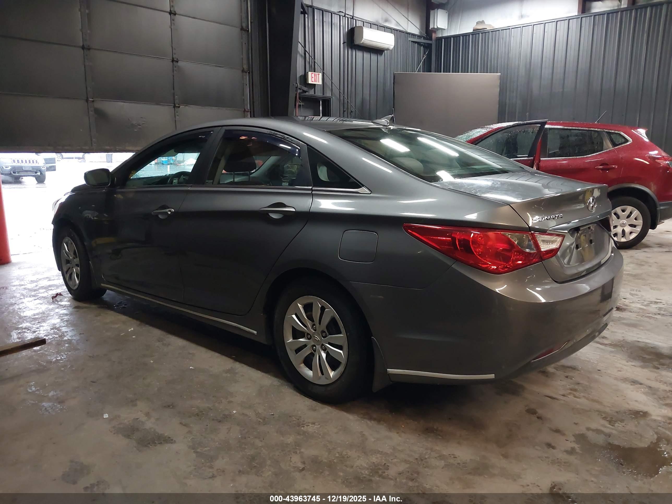 HYUNDAI SONATA image 3