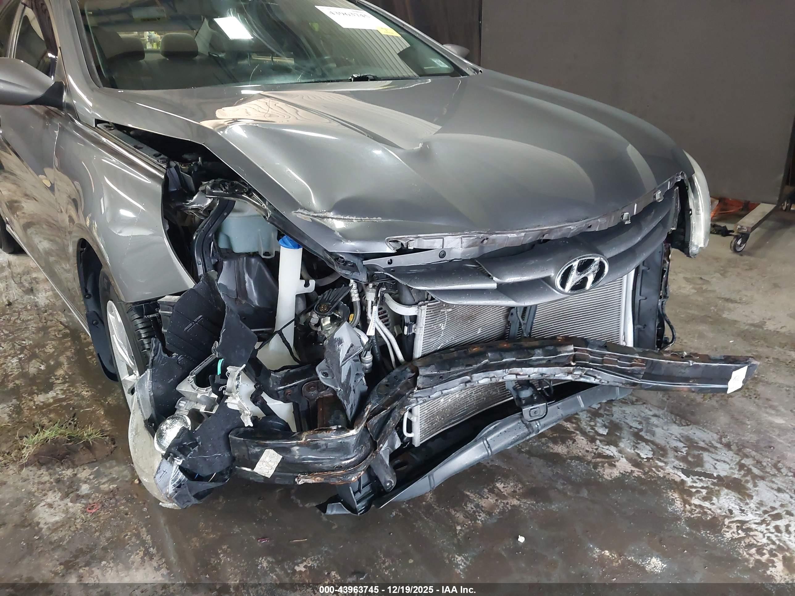 HYUNDAI SONATA image 6