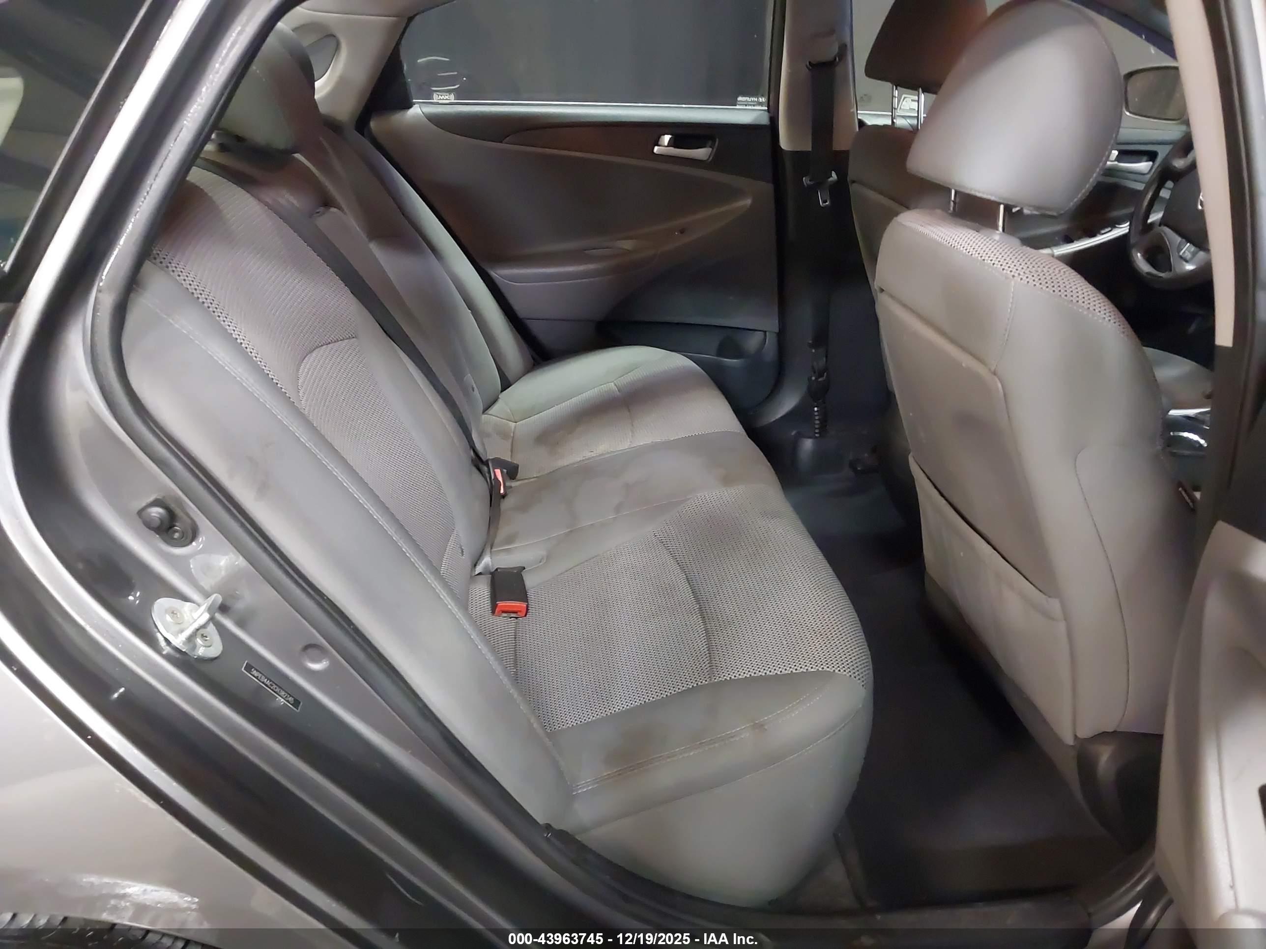 HYUNDAI SONATA image 8