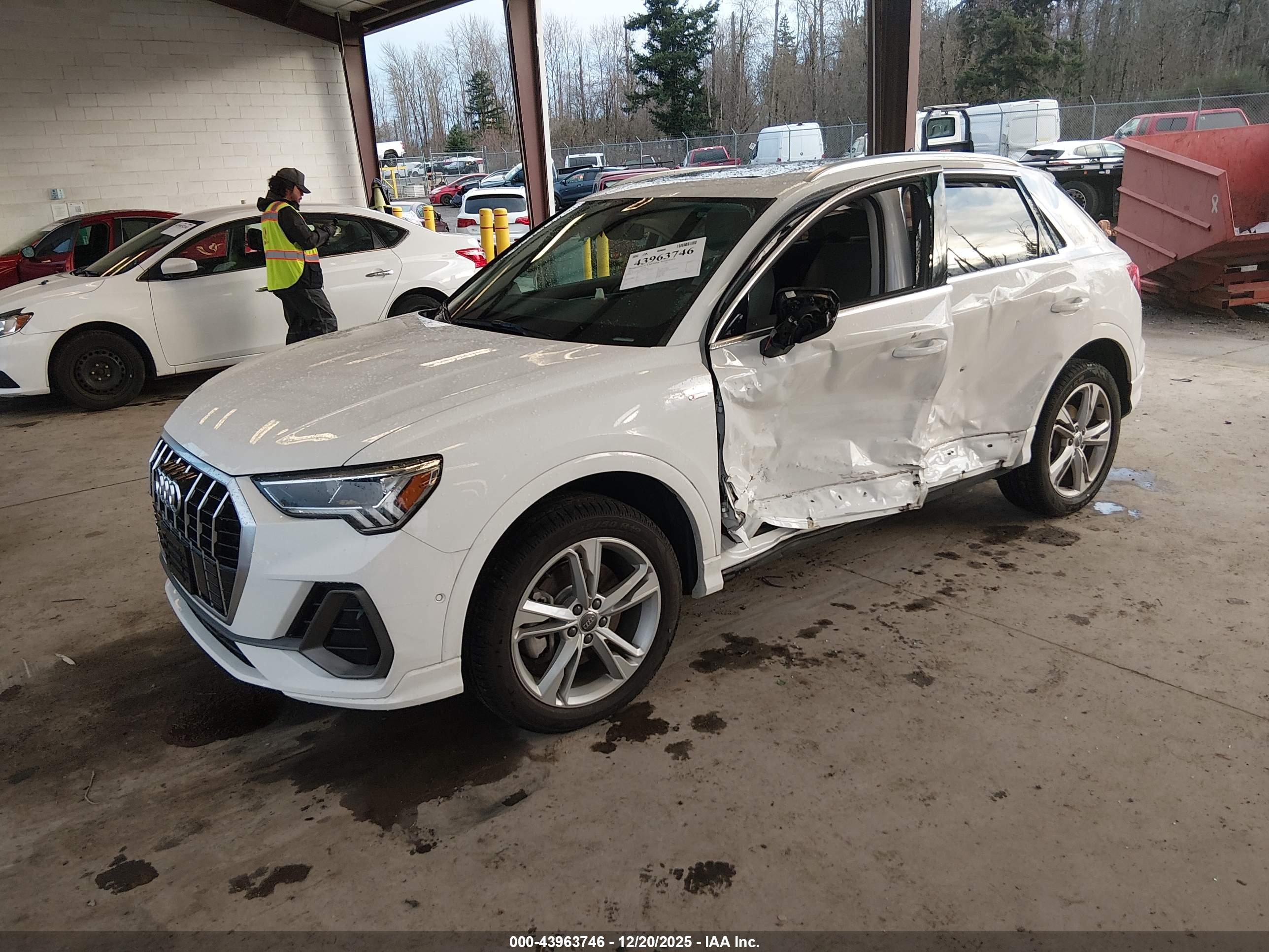 AUDI Q3 image 2