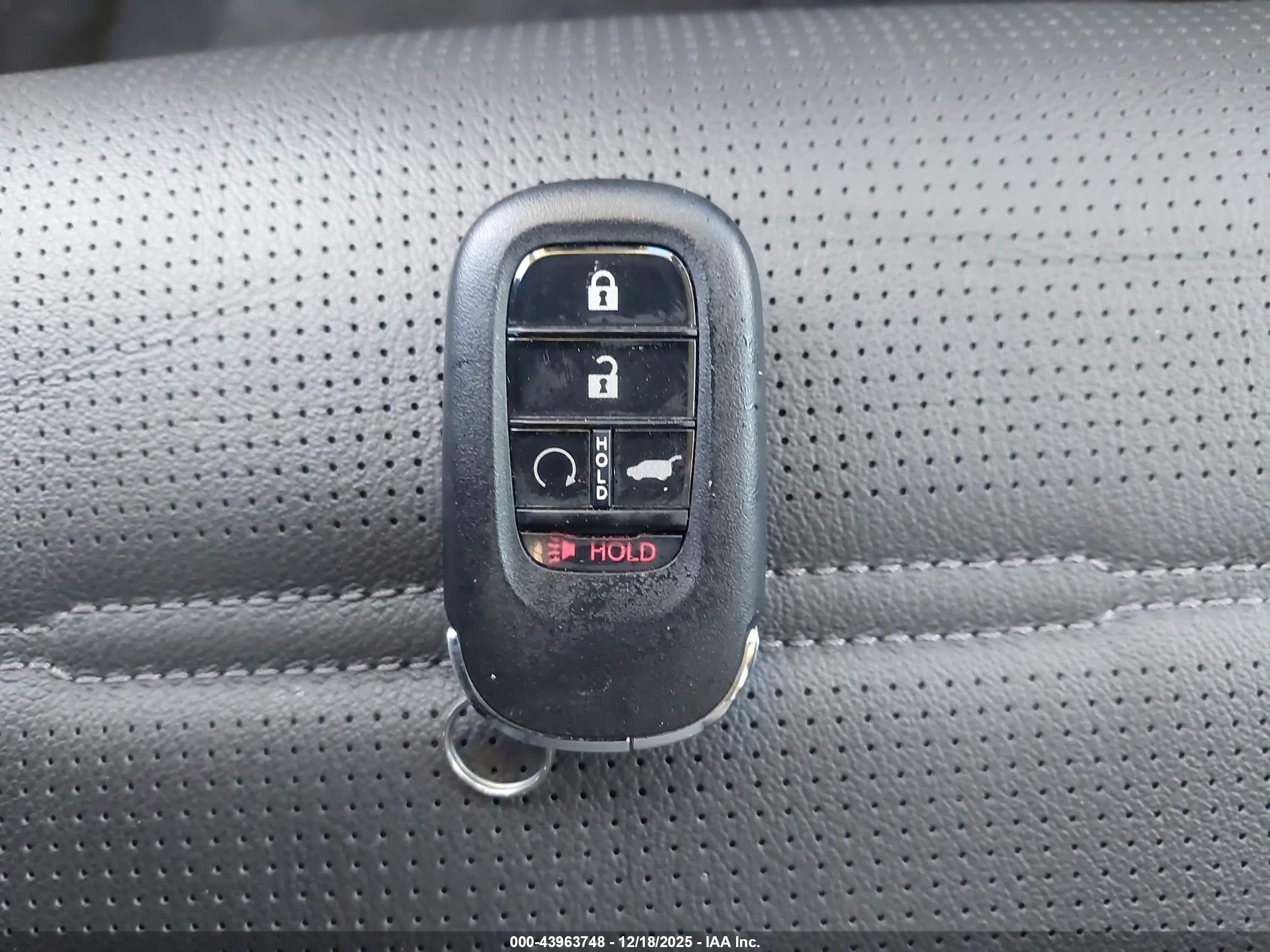 HONDA CR-V image 11