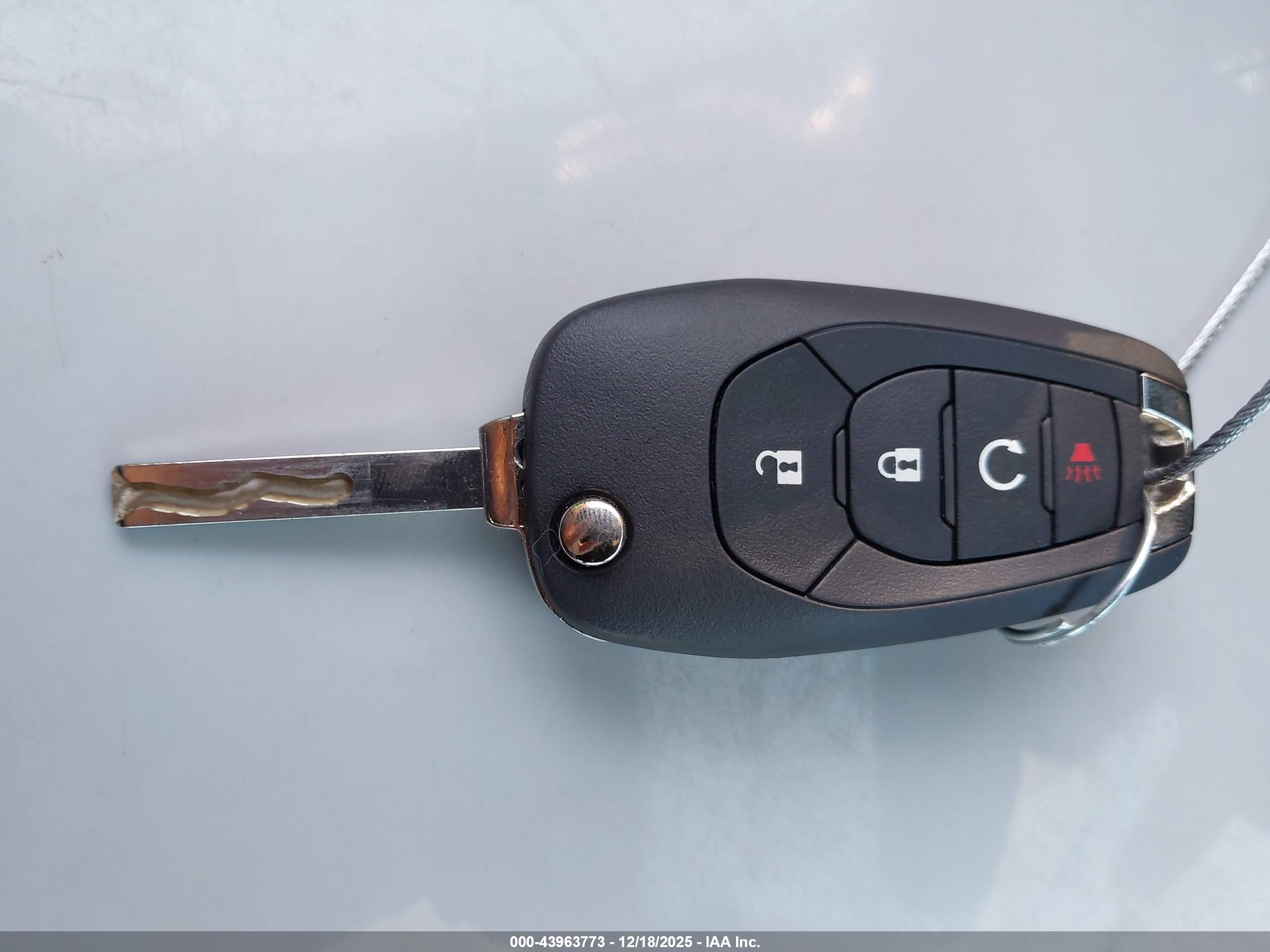 CHEVROLET TRAX image 11