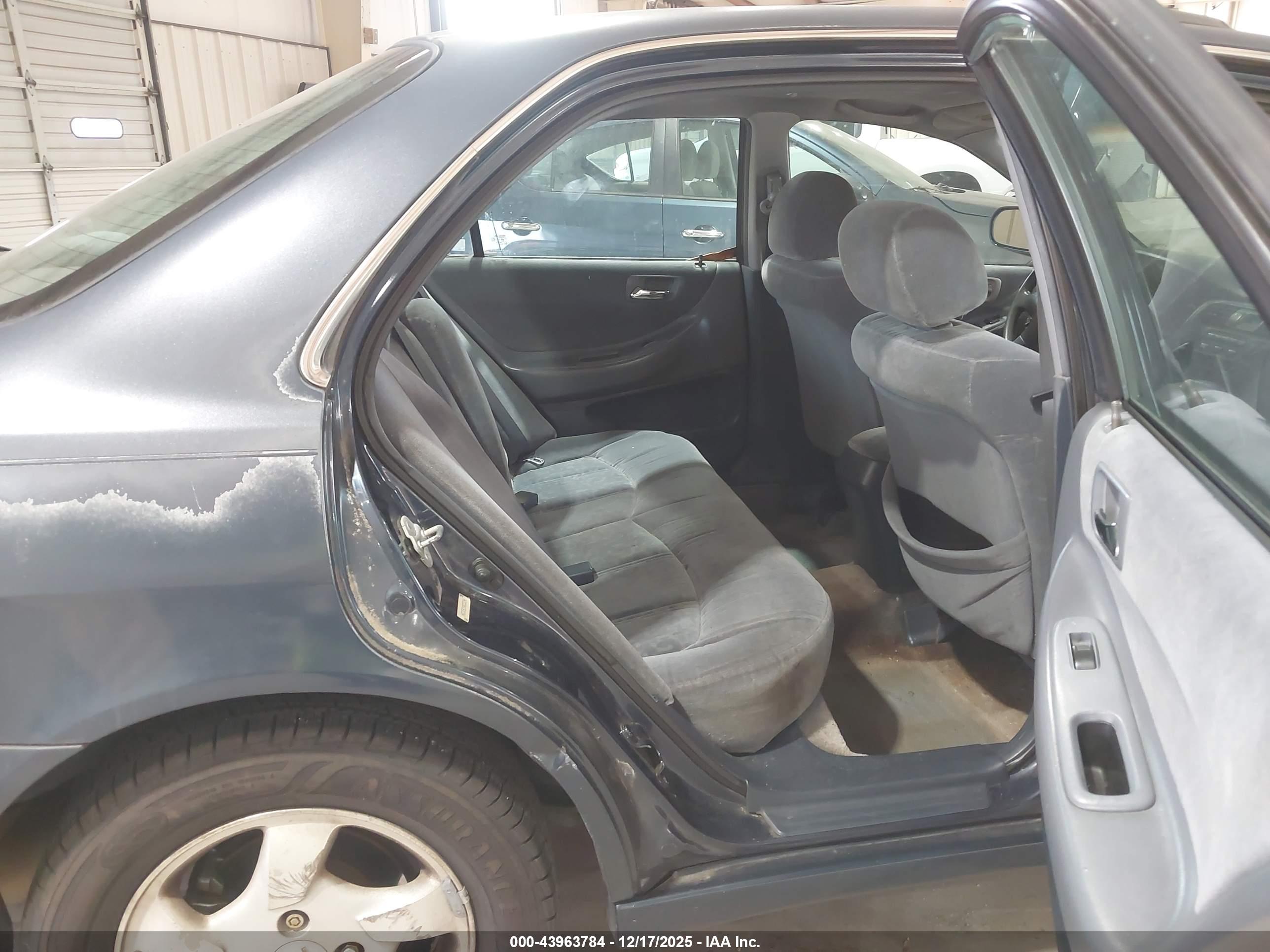 HONDA ACCORD image 8