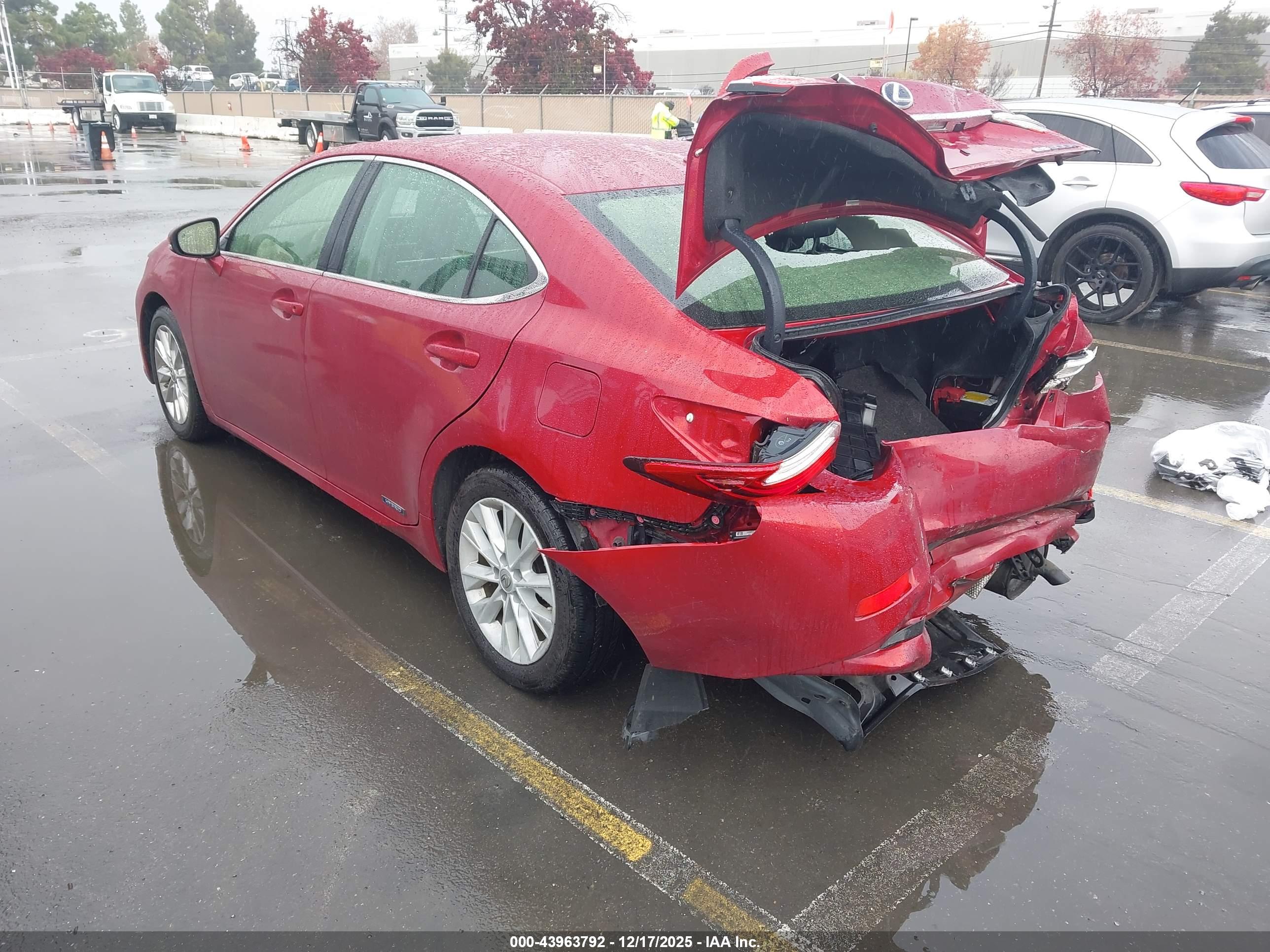 LEXUS ES image 3