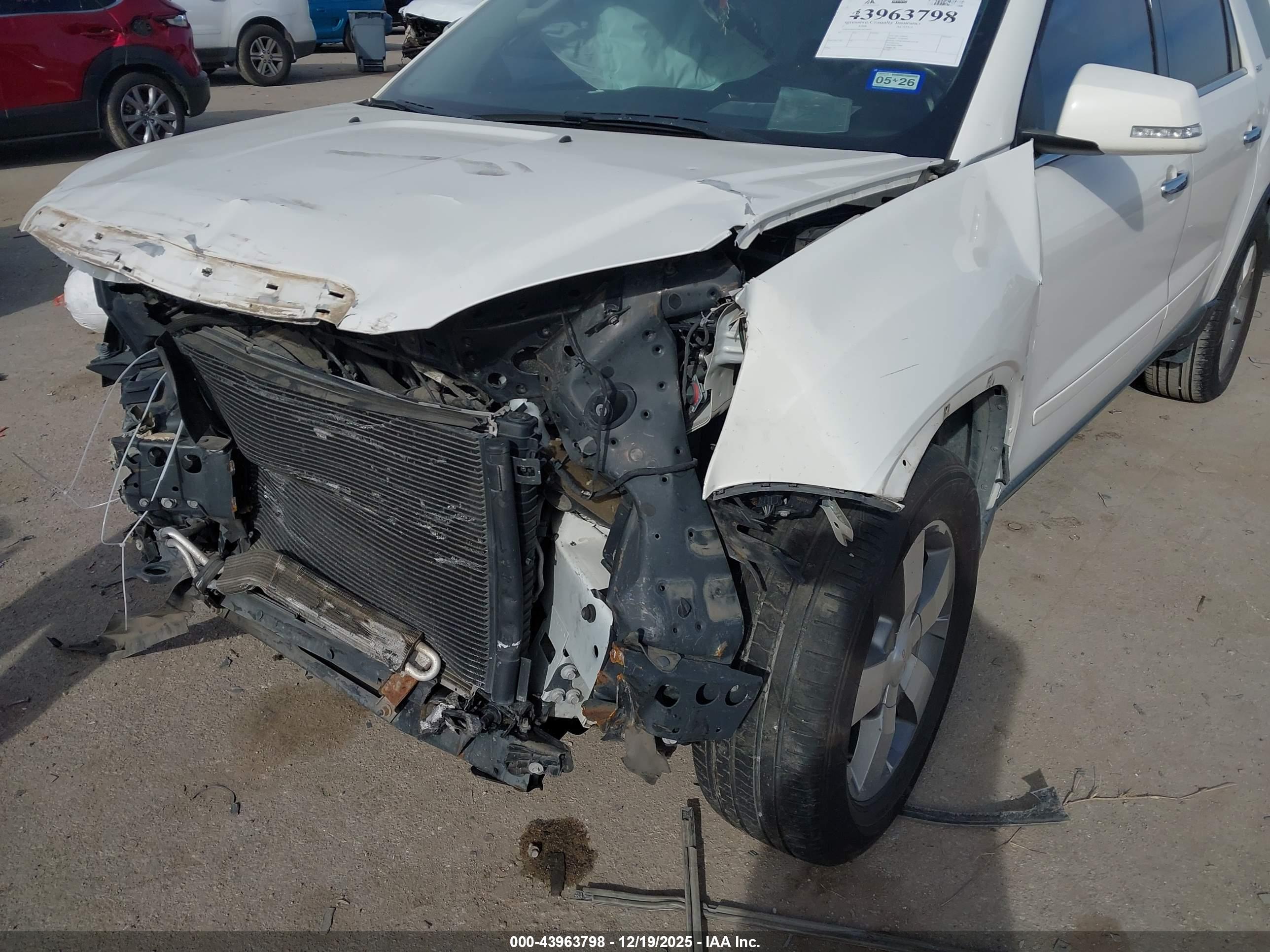 GMC ACADIA image 6
