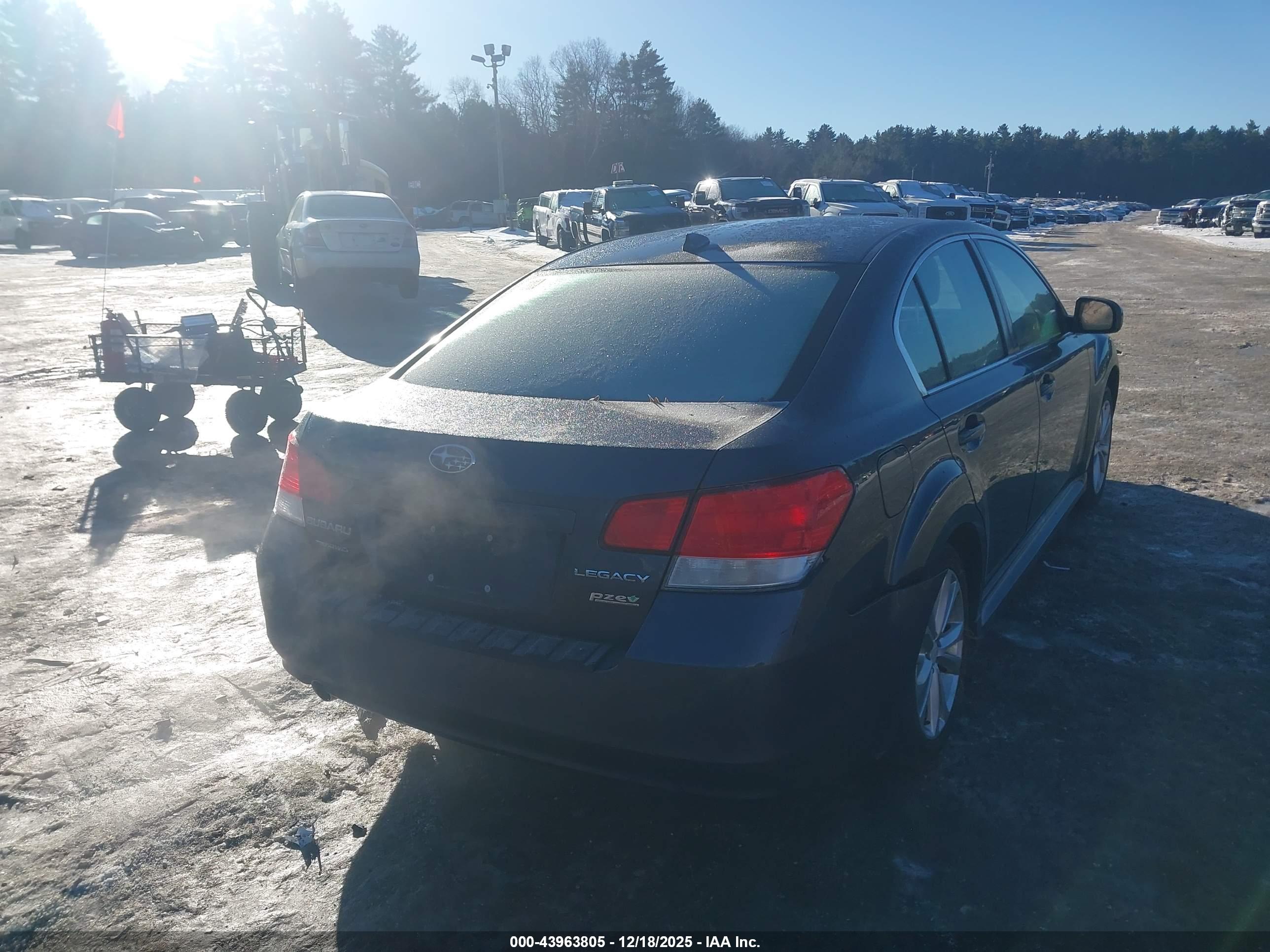 SUBARU LEGACY image 4