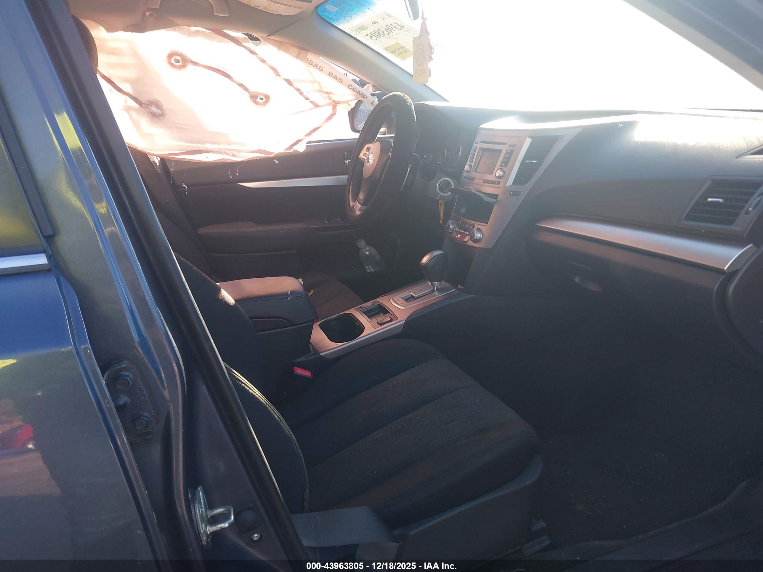 SUBARU LEGACY image 5