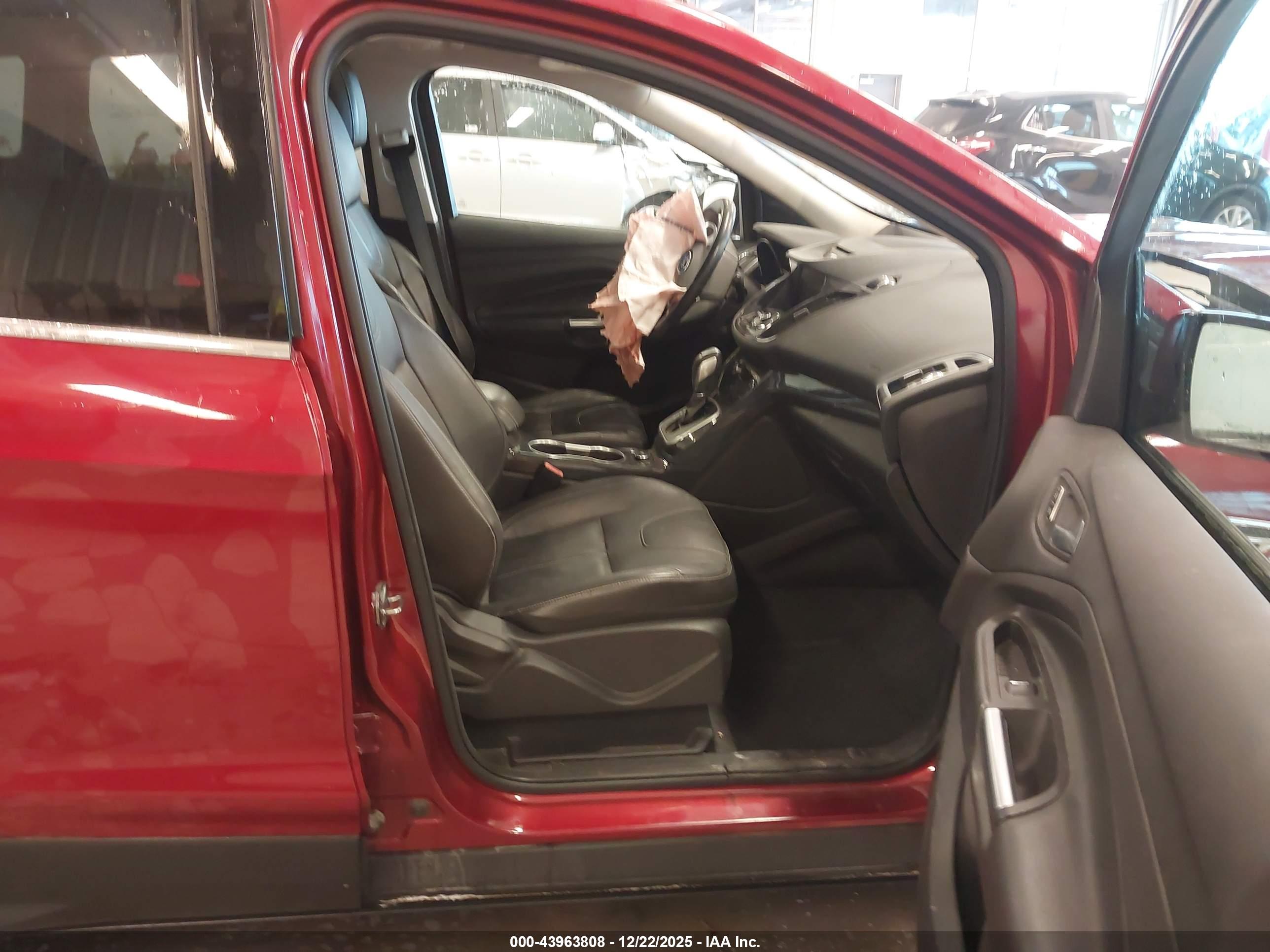FORD ESCAPE image 5