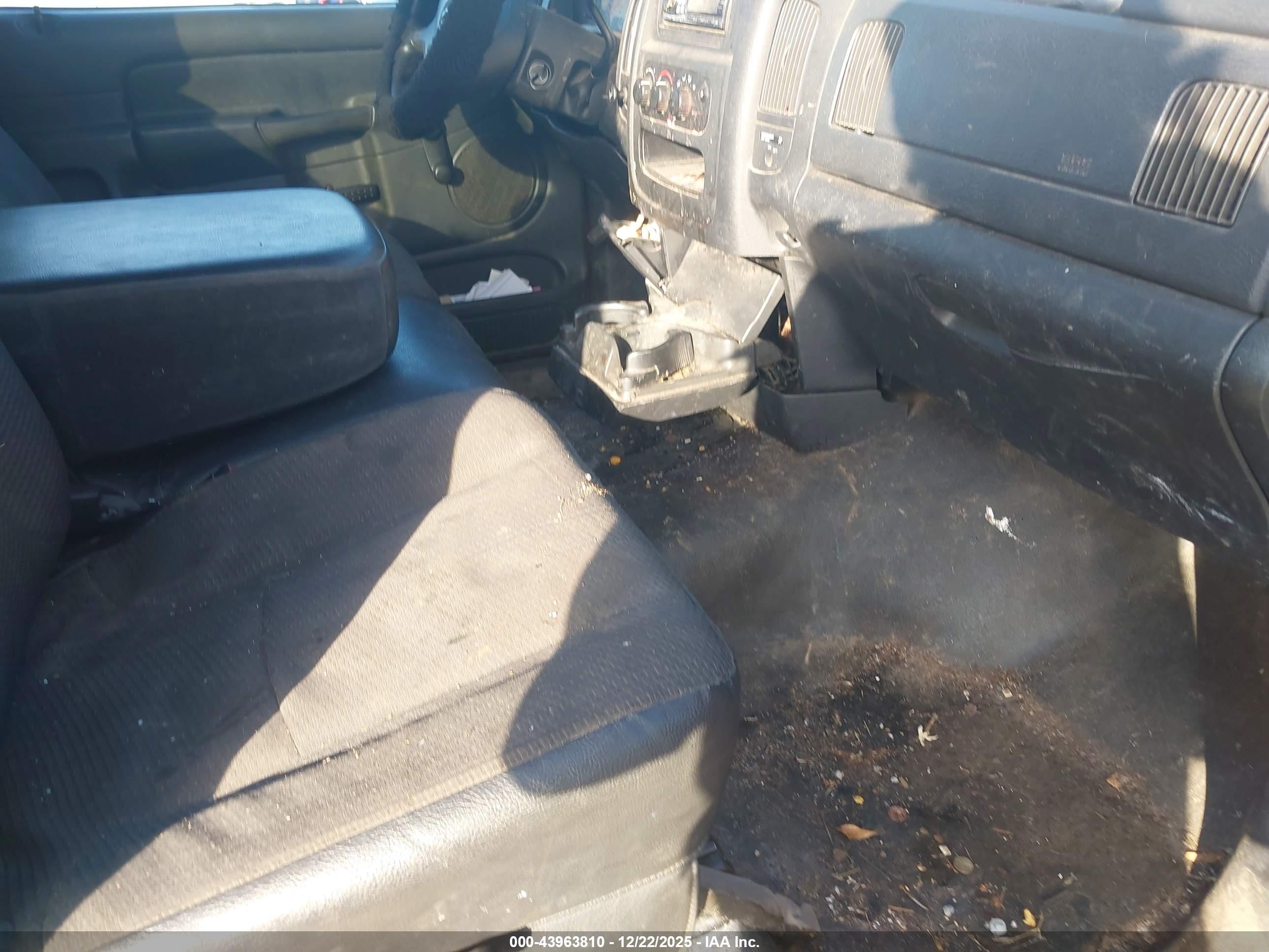DODGE RAM image 5