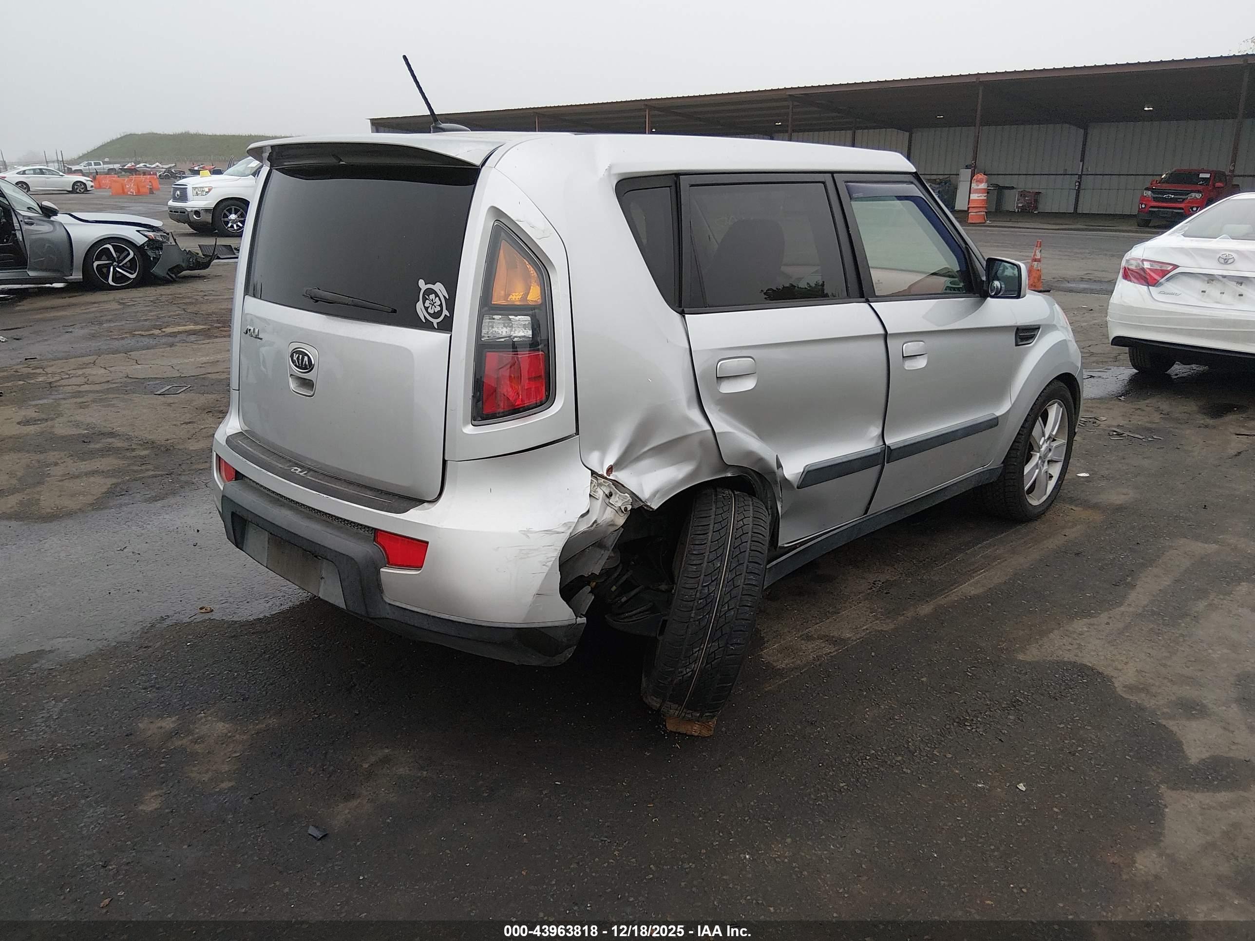 KIA SOUL image 4