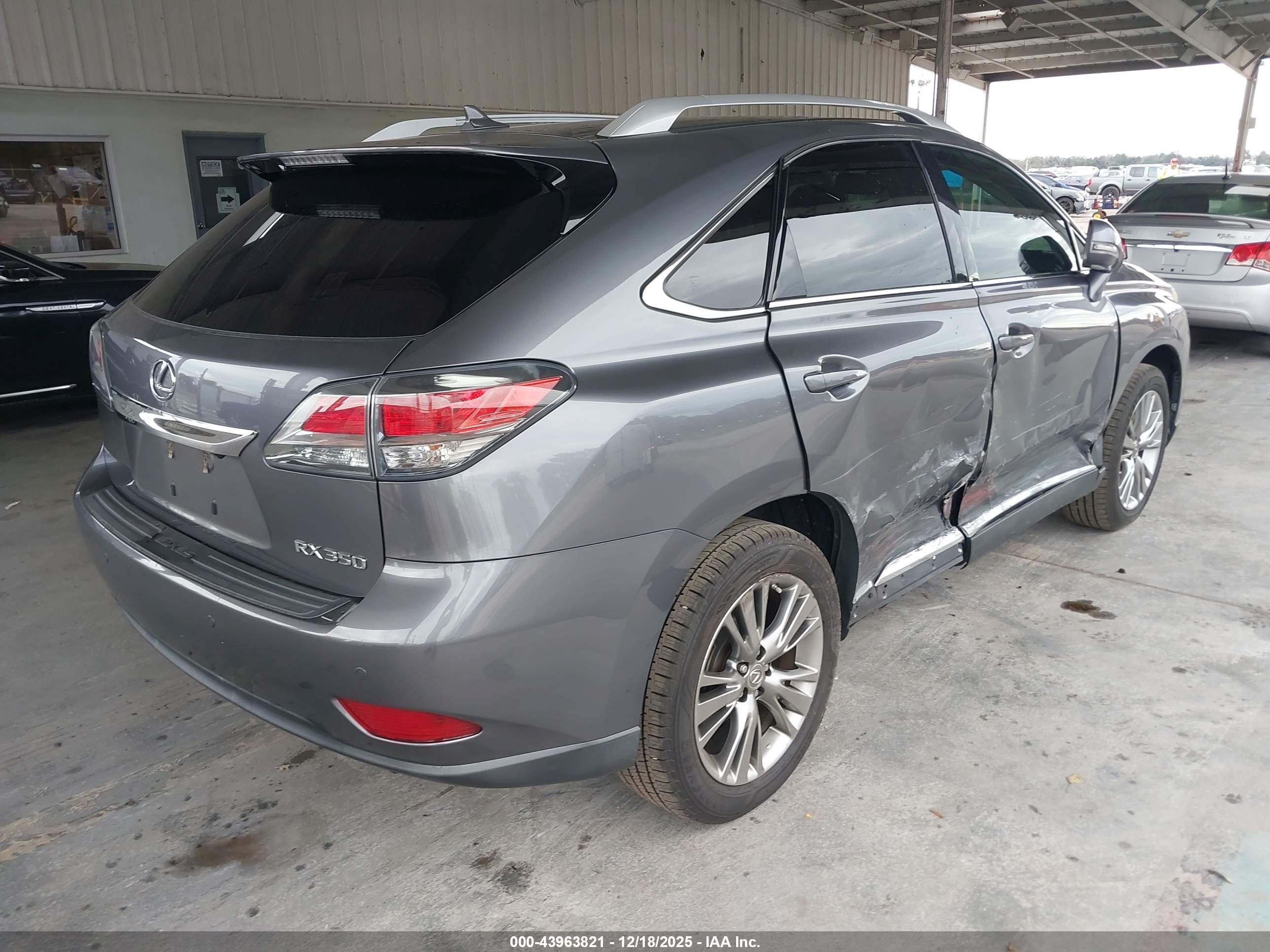 LEXUS RX image 4