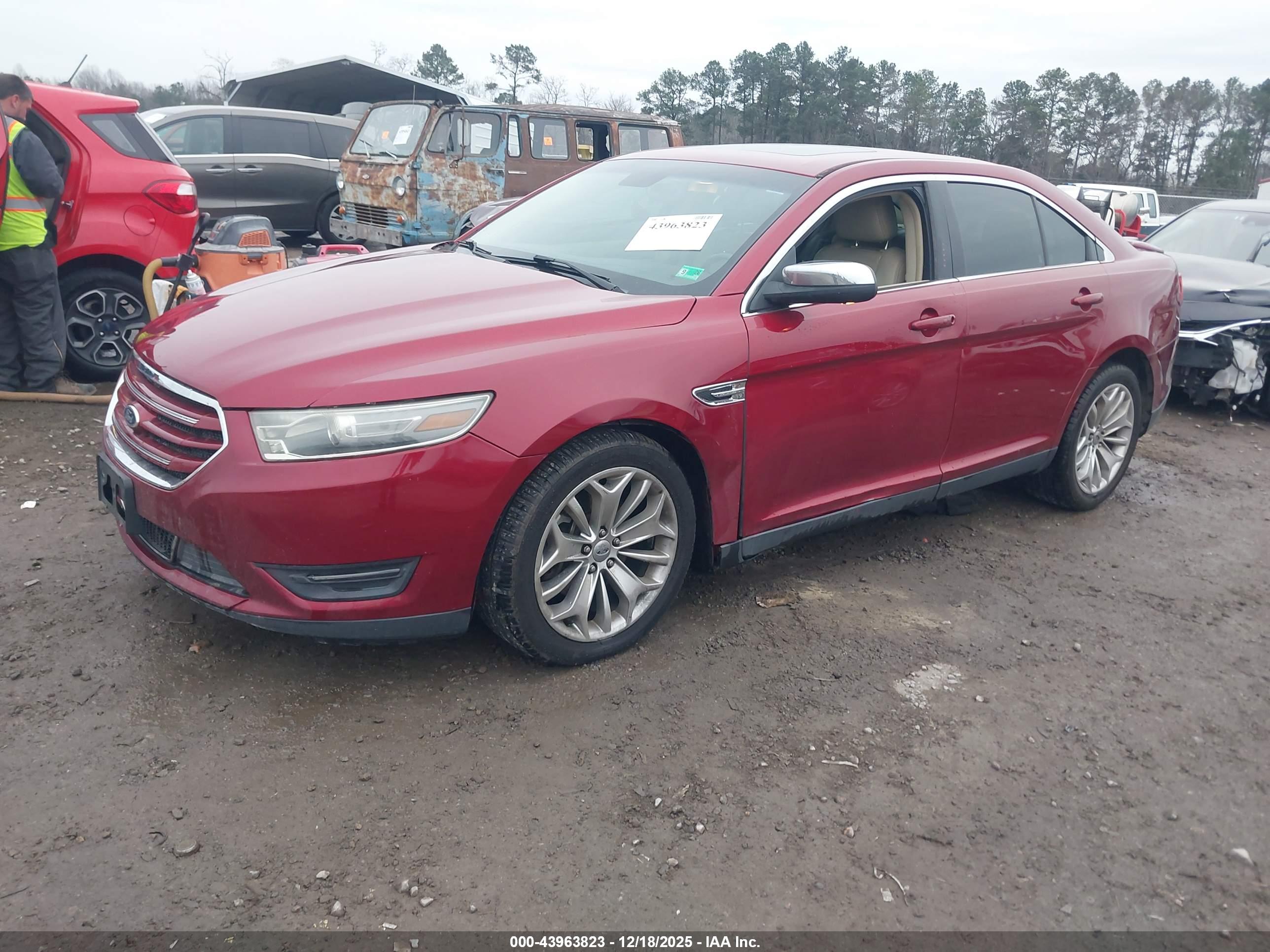 FORD TAURUS image 2