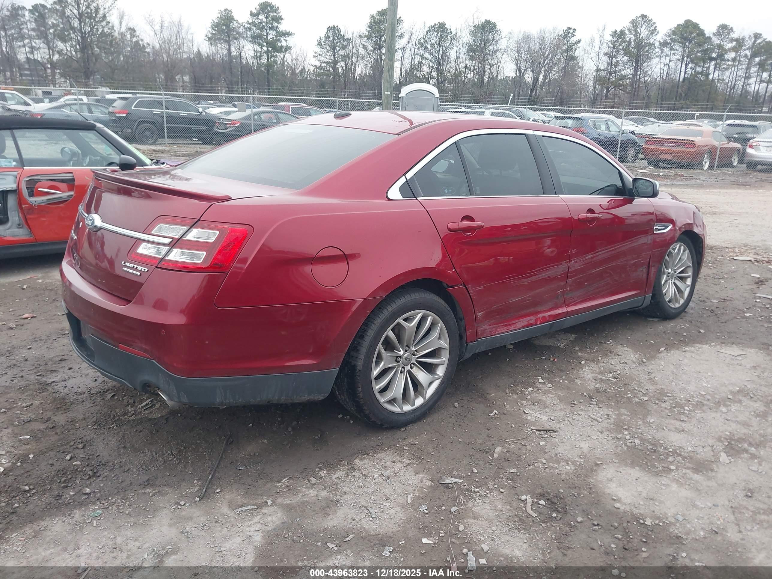 FORD TAURUS image 4
