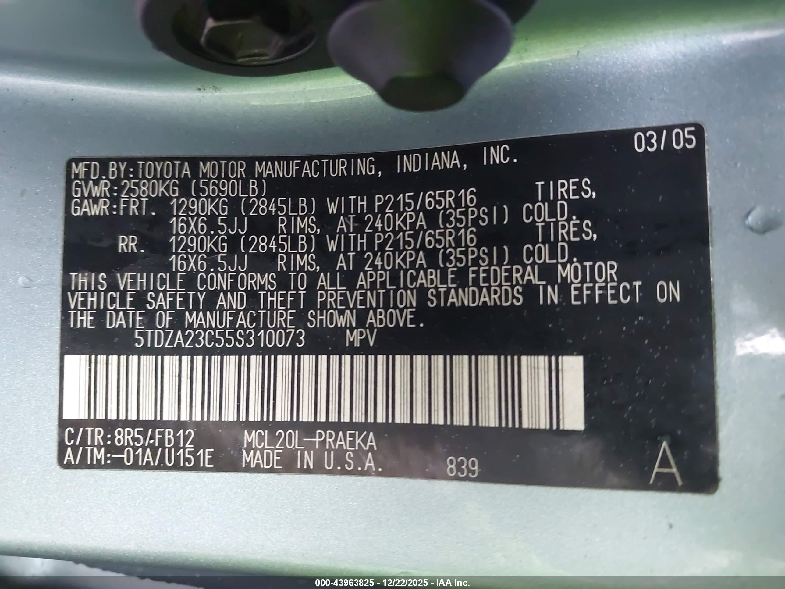 TOYOTA SIENNA image 9