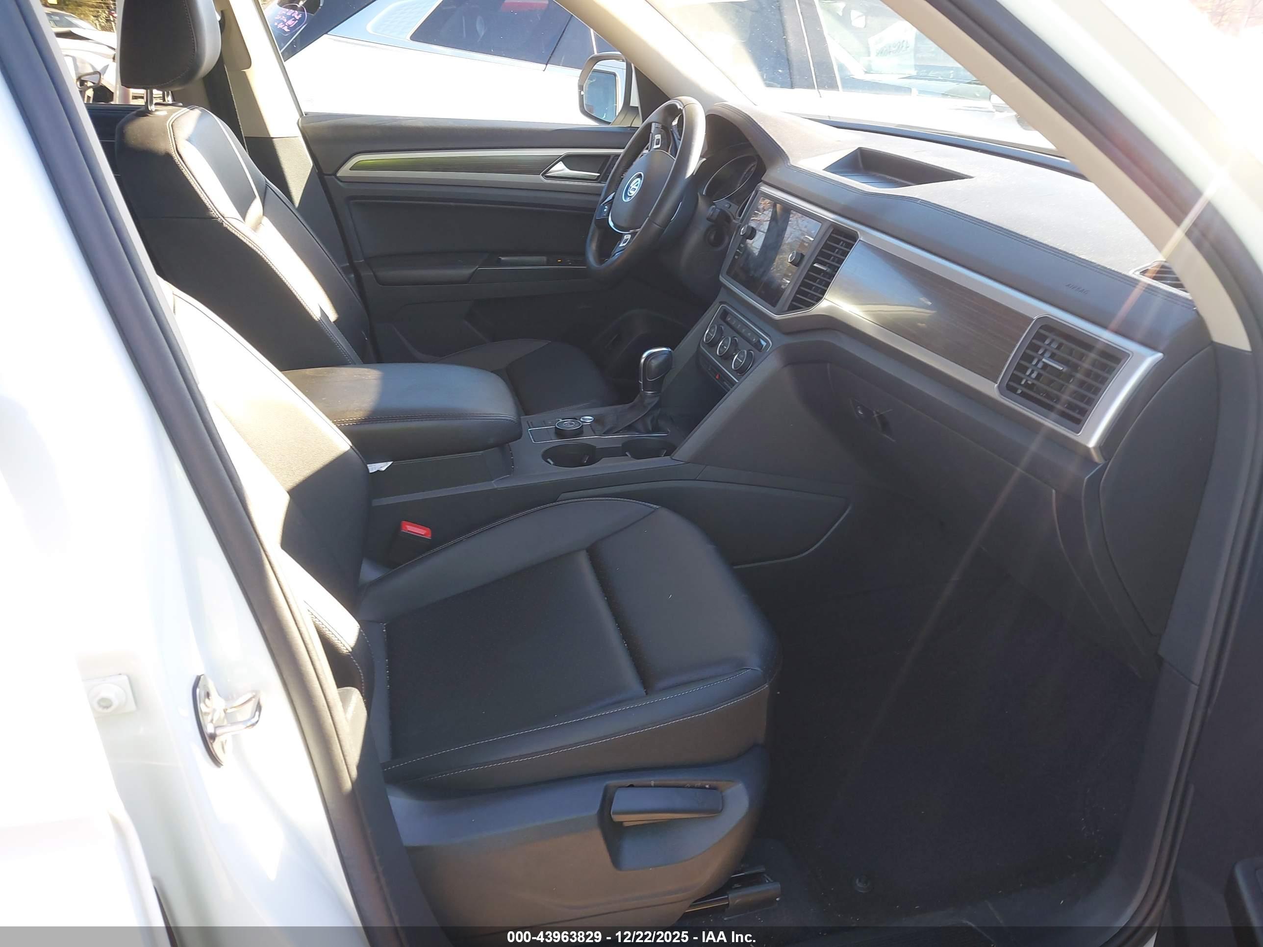 VOLKSWAGEN ATLAS image 5