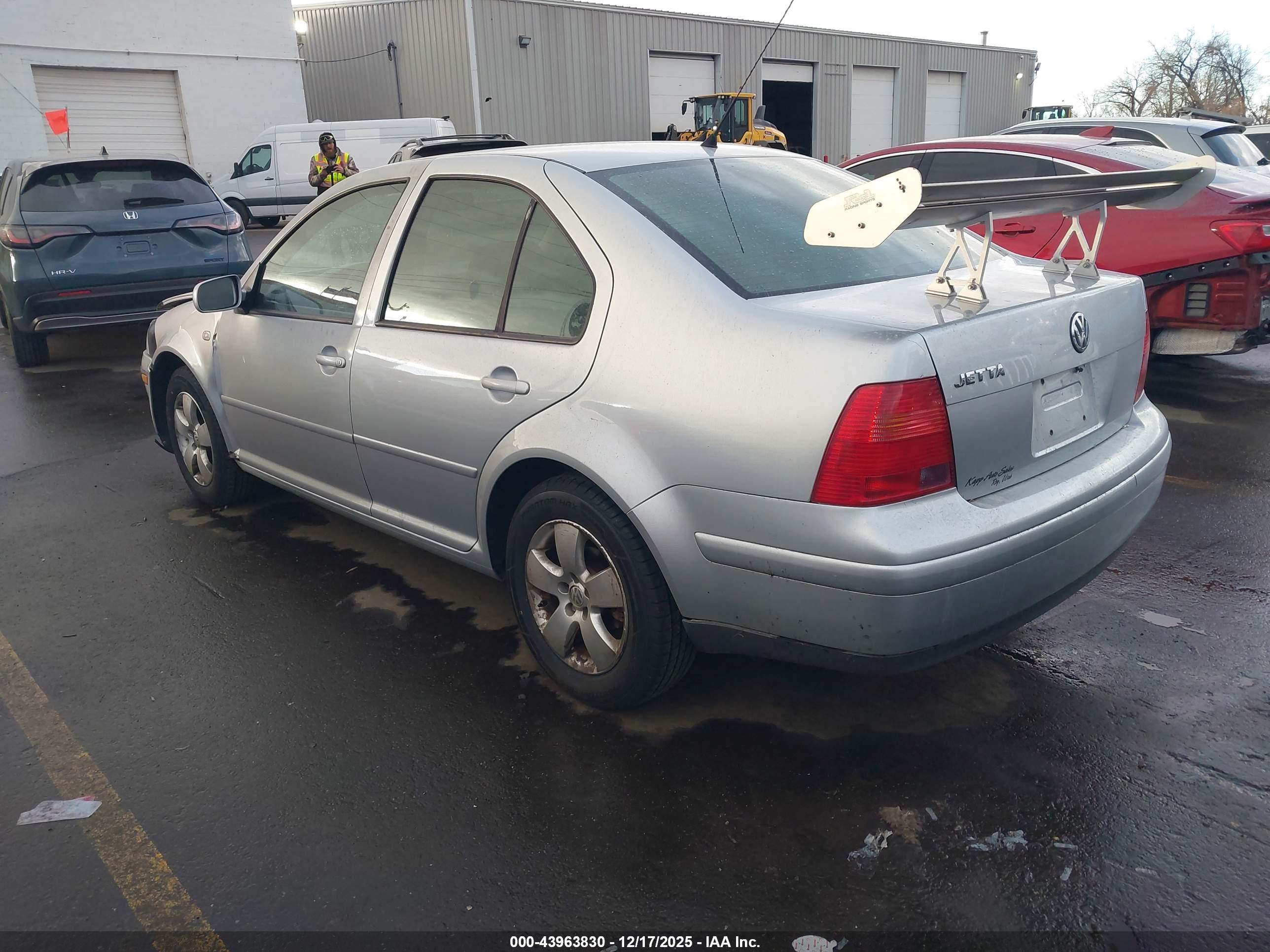 VOLKSWAGEN JETTA image 3