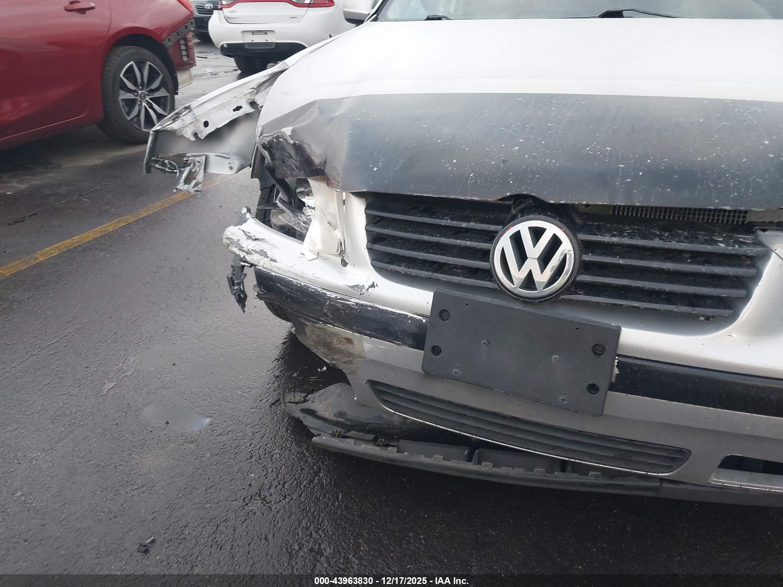 VOLKSWAGEN JETTA image 6