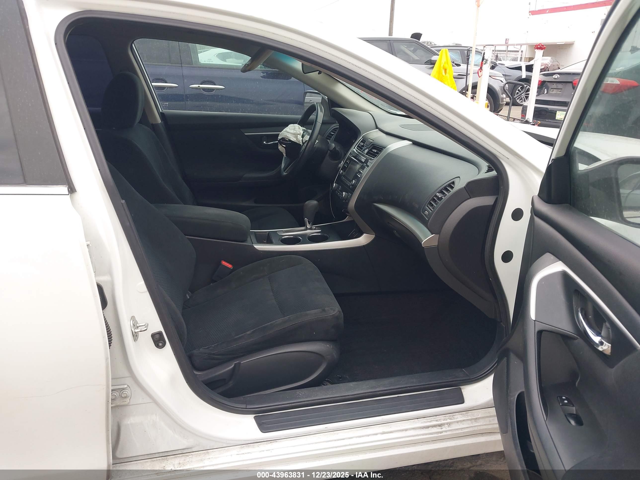 NISSAN ALTIMA image 5