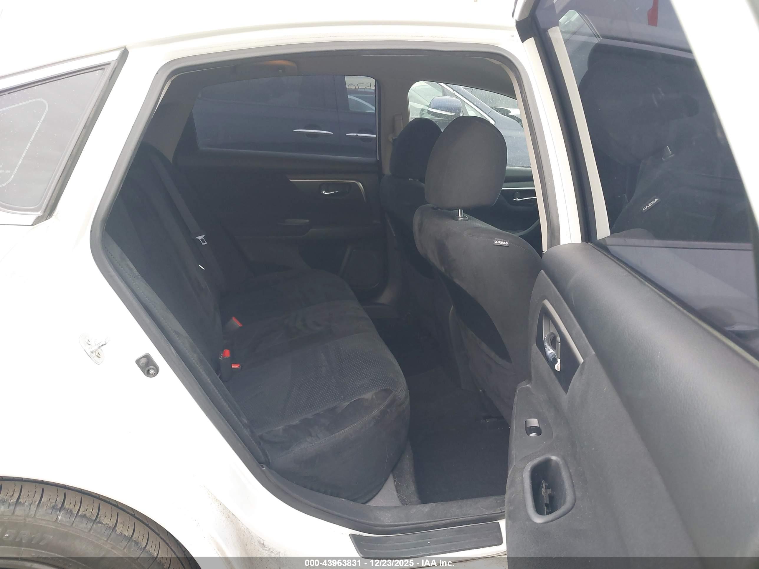 NISSAN ALTIMA image 8