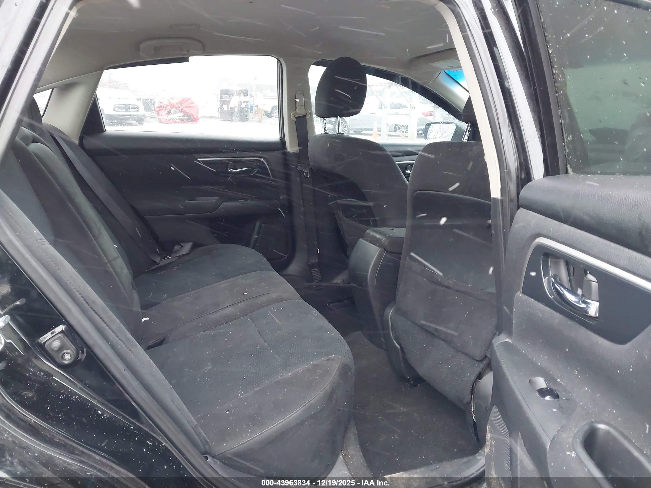NISSAN ALTIMA image 8