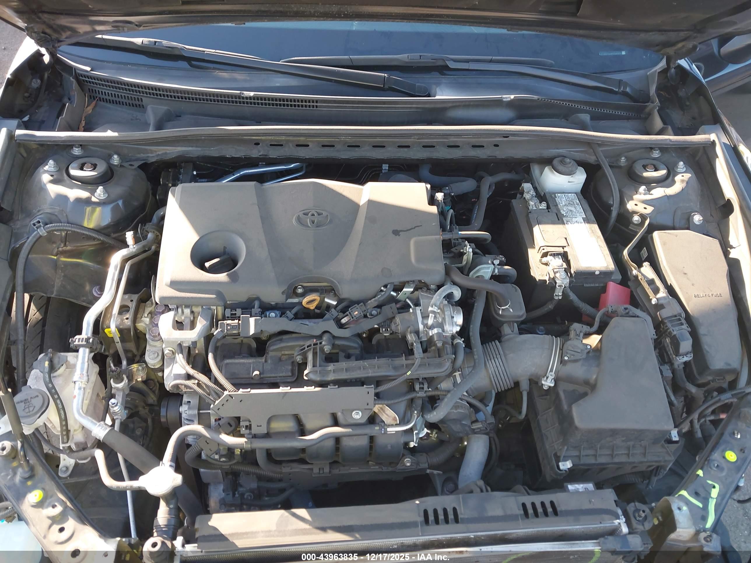 TOYOTA CAMRY image 10