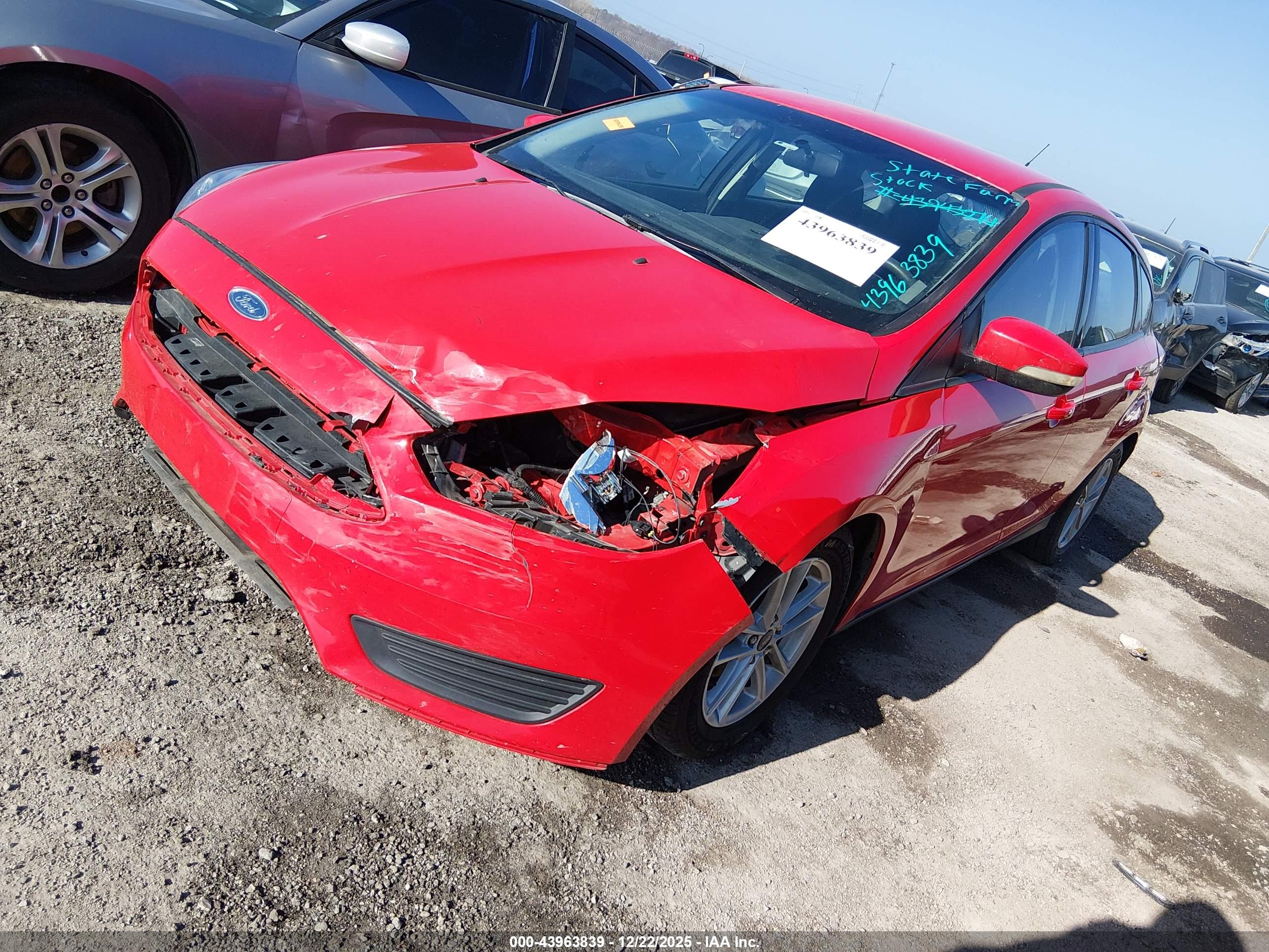 FORD FOCUS image 2