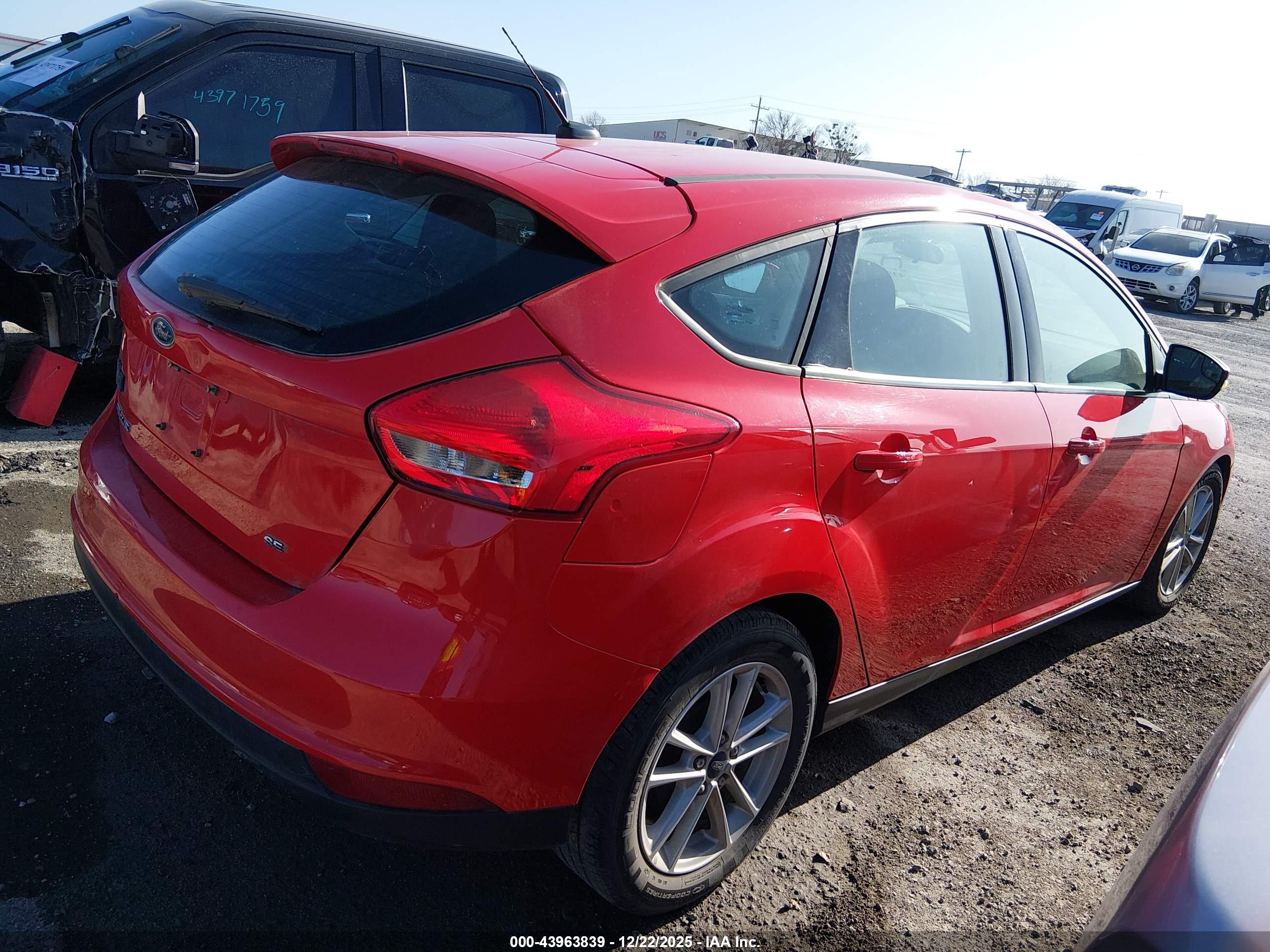 FORD FOCUS image 4