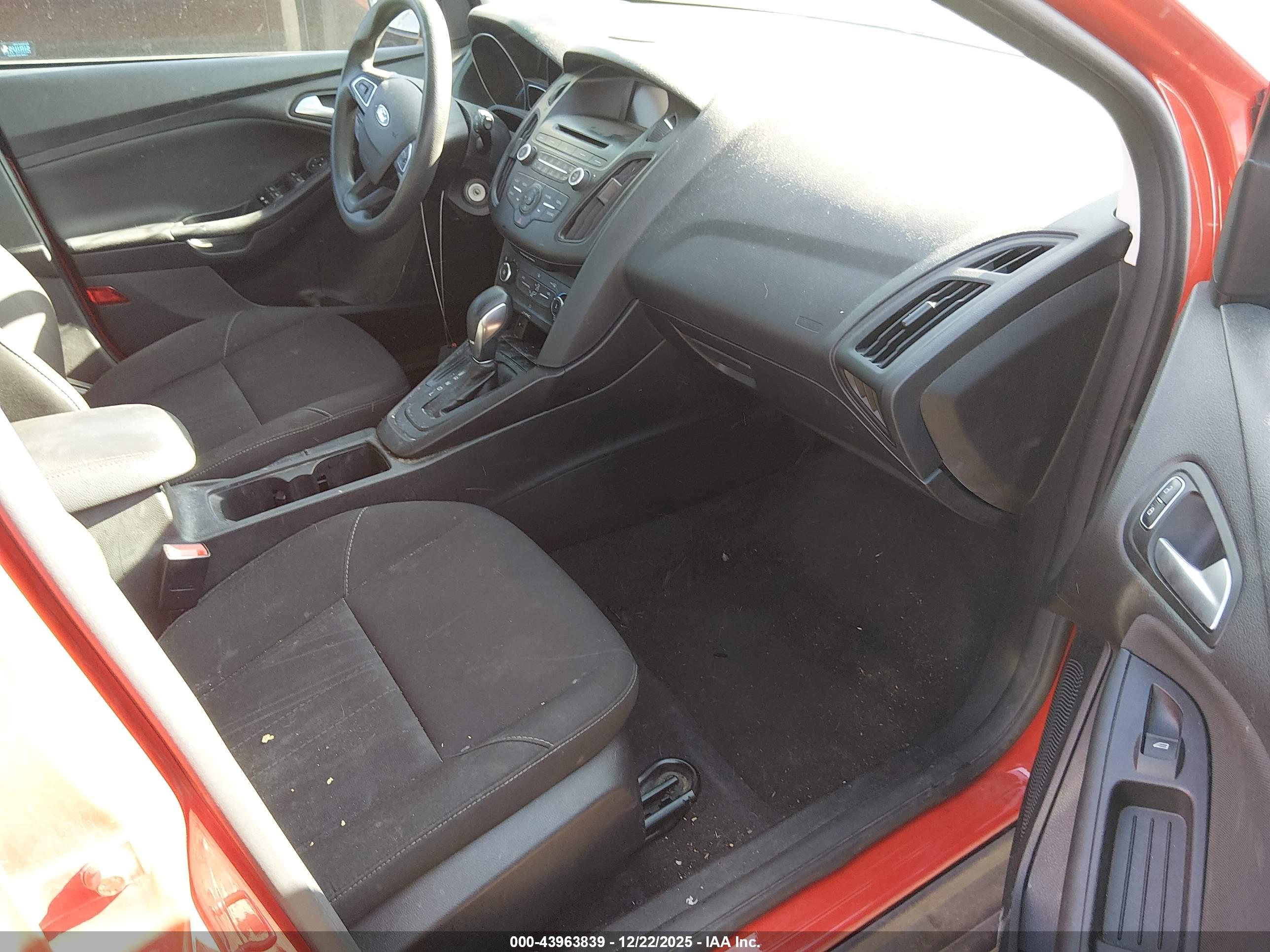 FORD FOCUS image 5