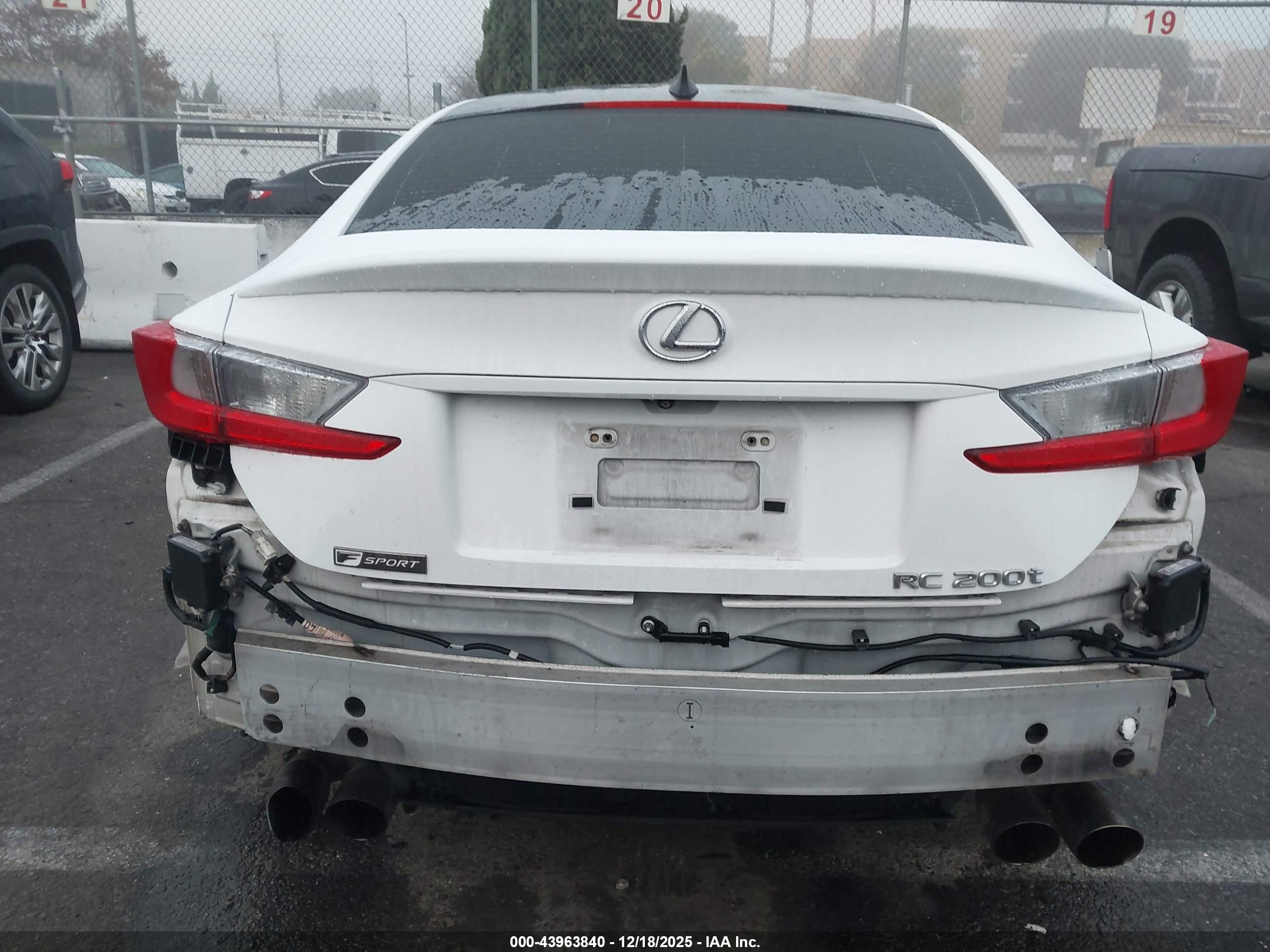 LEXUS RC image 6