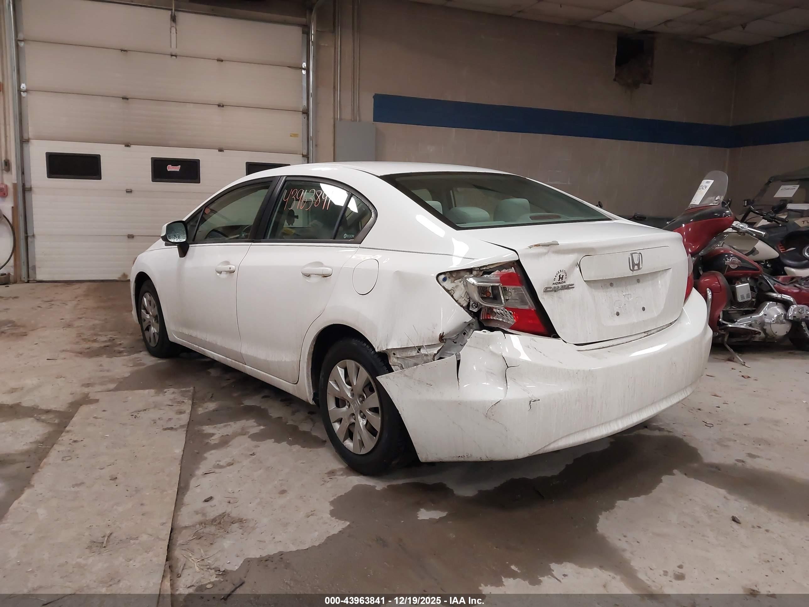 HONDA CIVIC image 3