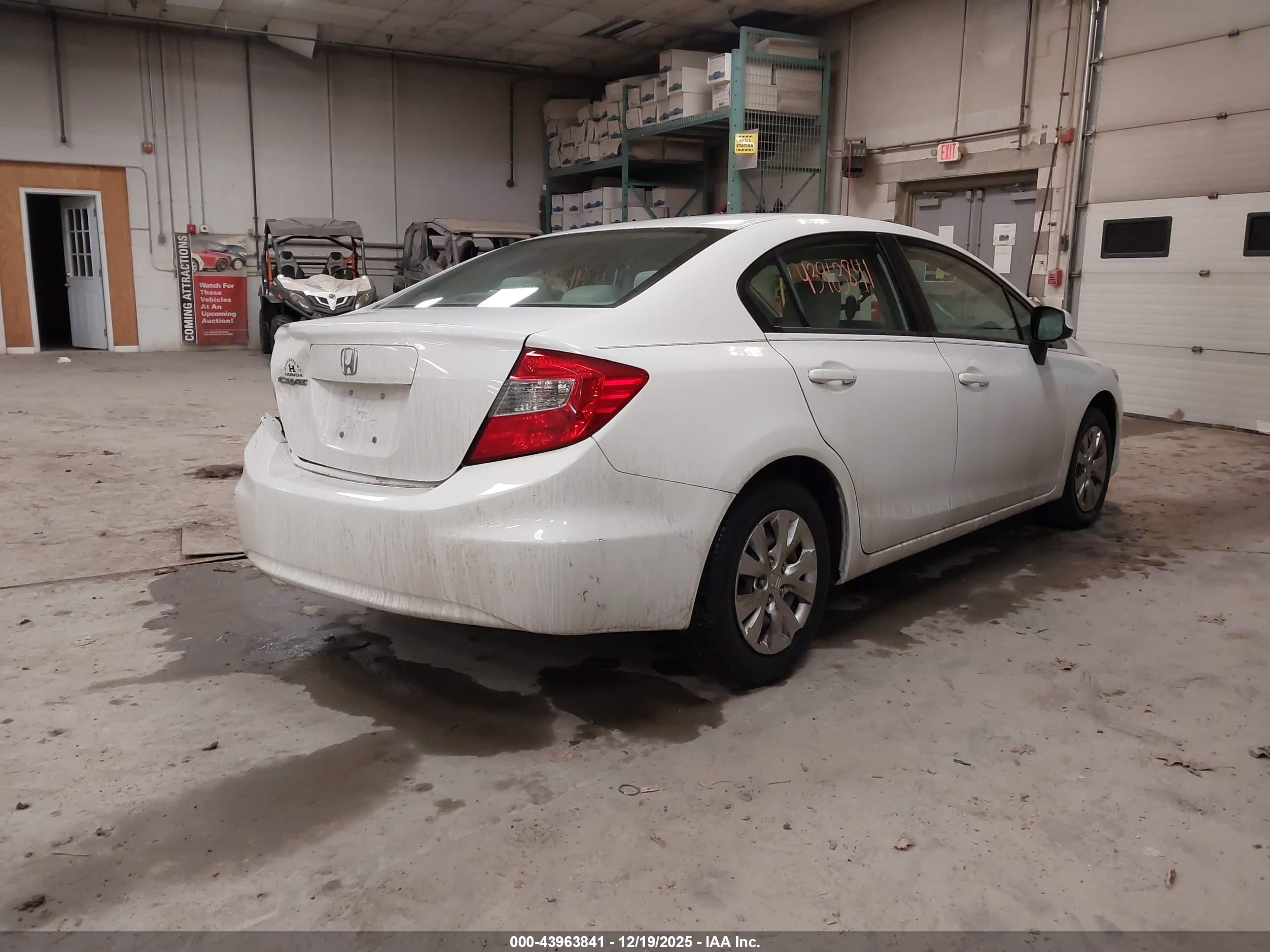 HONDA CIVIC image 4