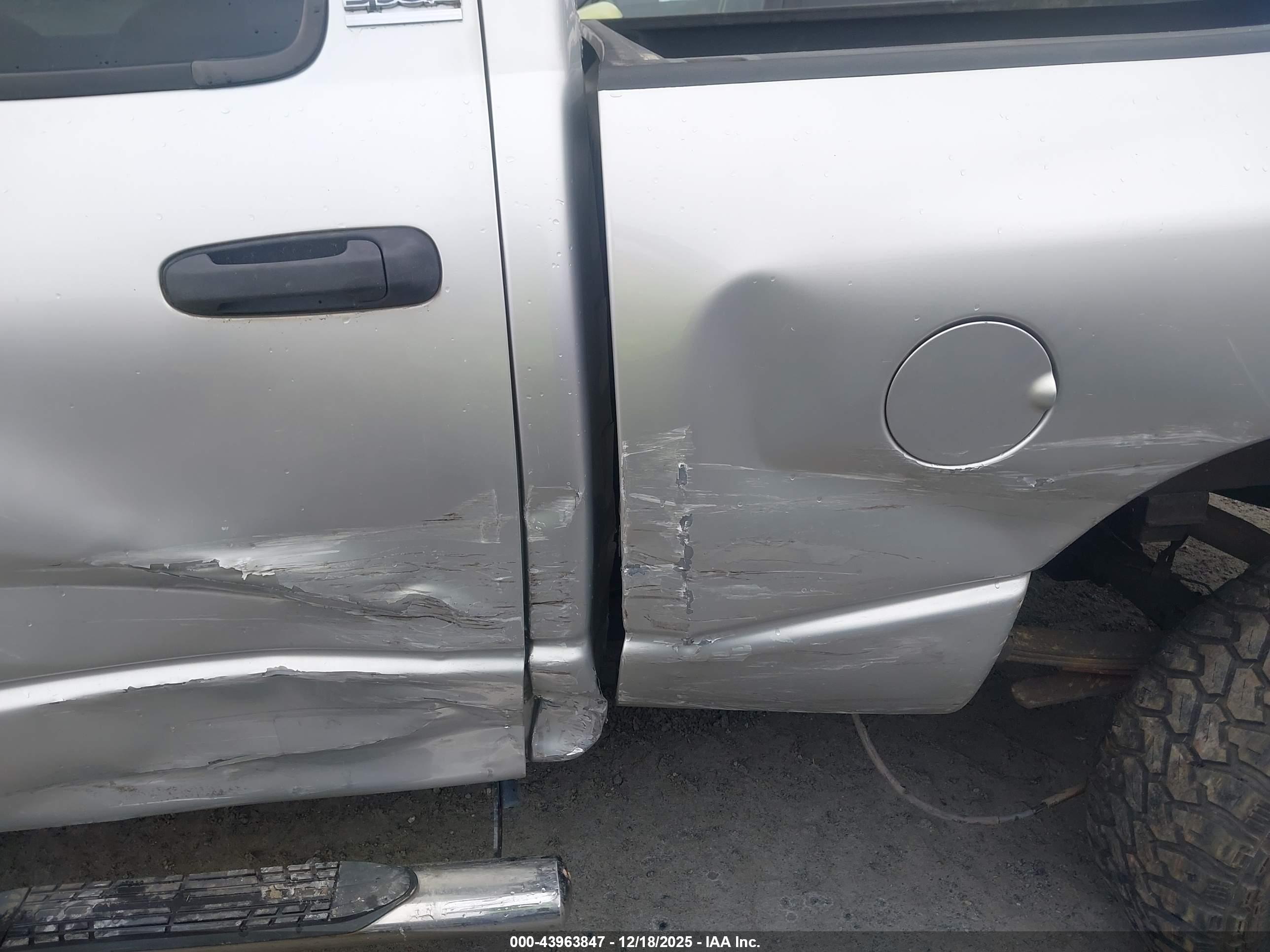 DODGE RAM image 6