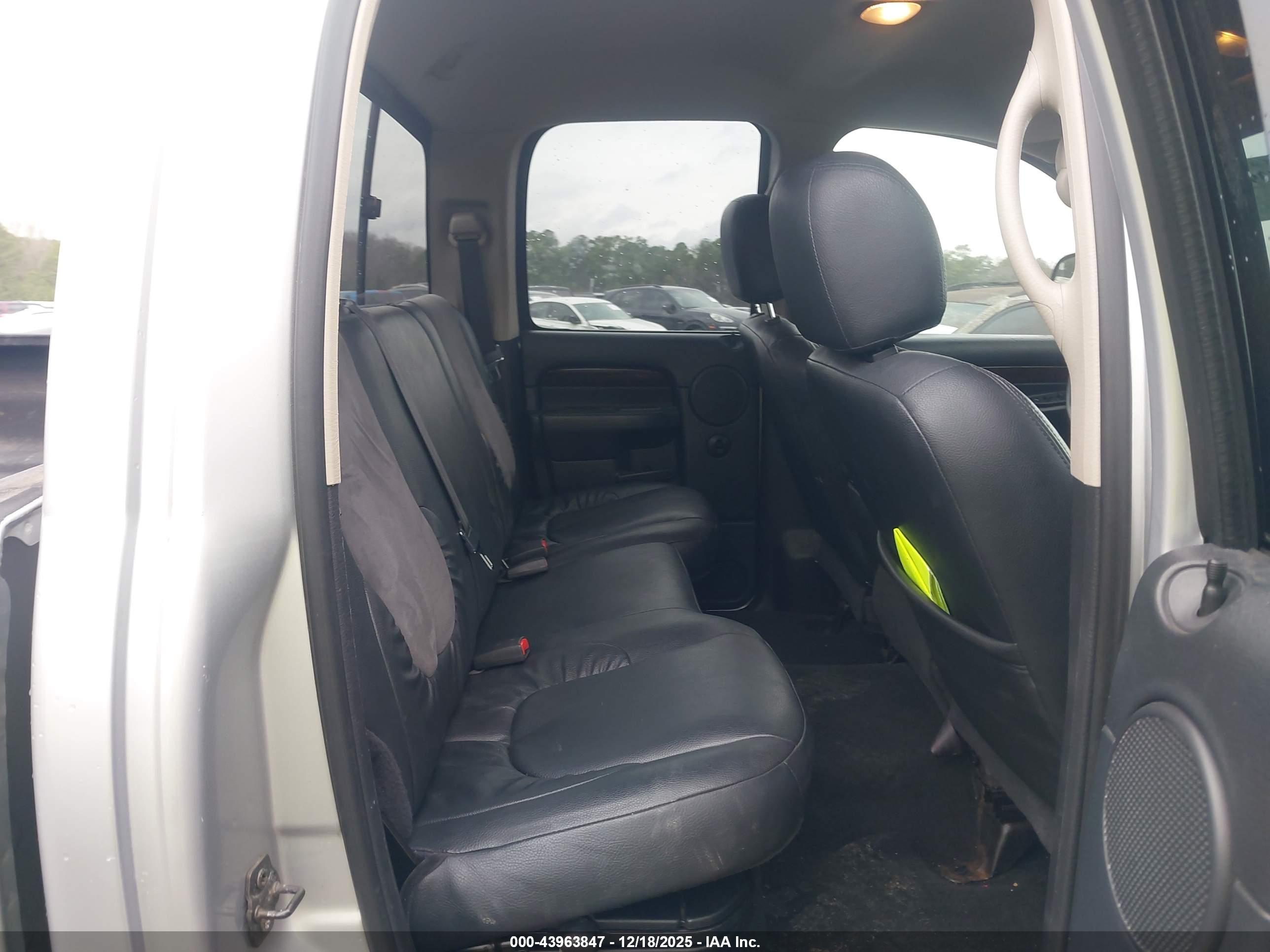 DODGE RAM image 8