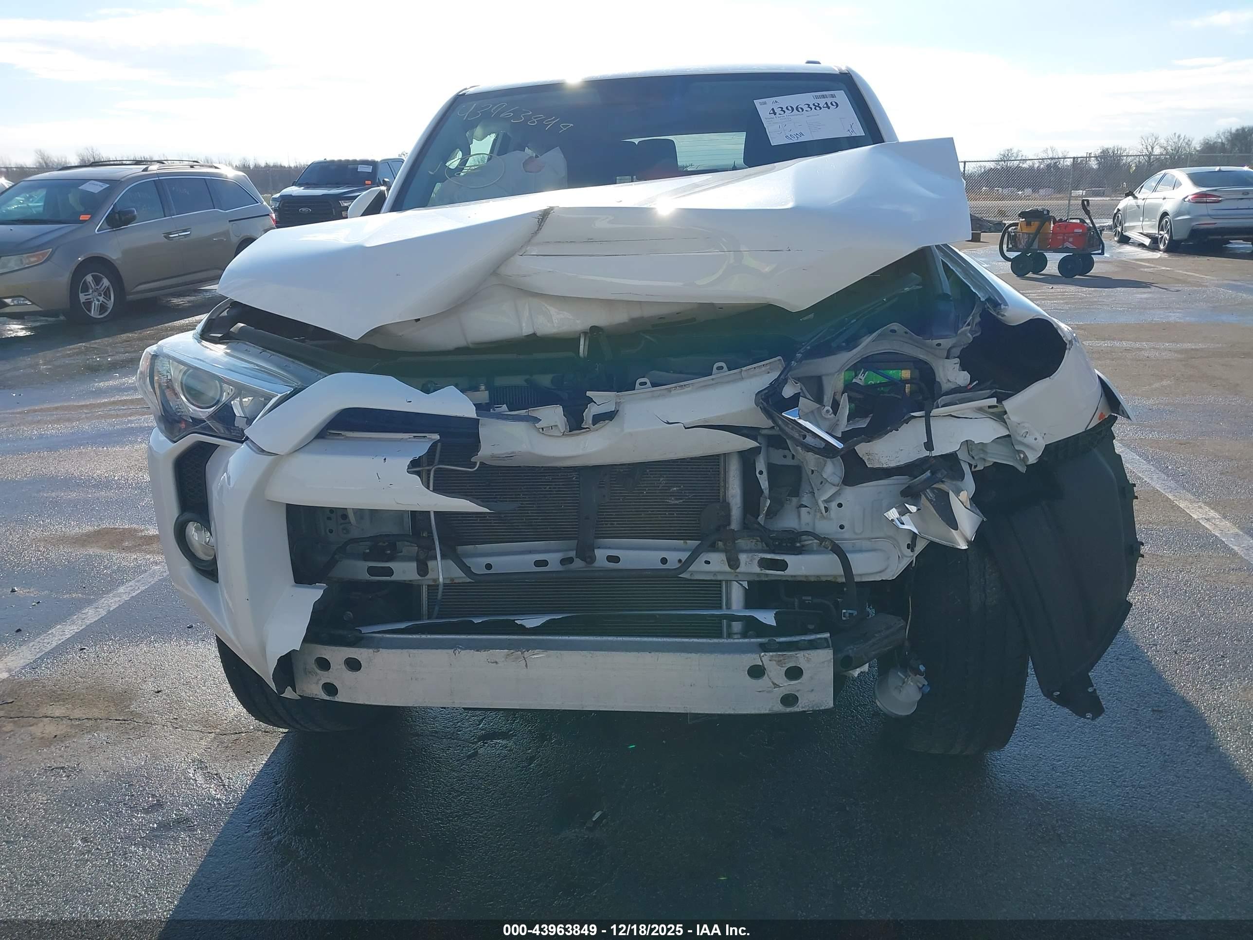 TOYOTA 4RUNNER image 6