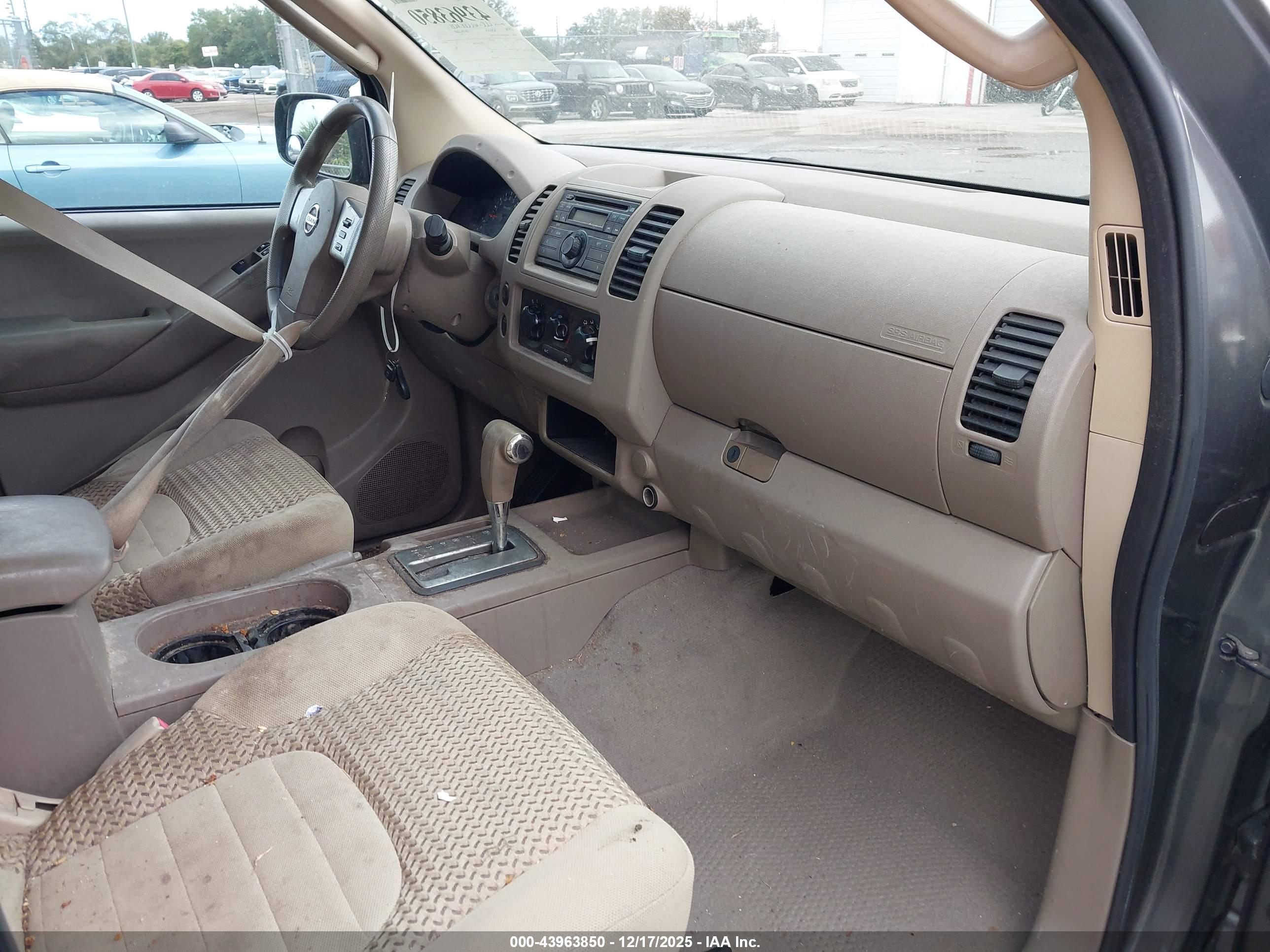 NISSAN FRONTIER image 5