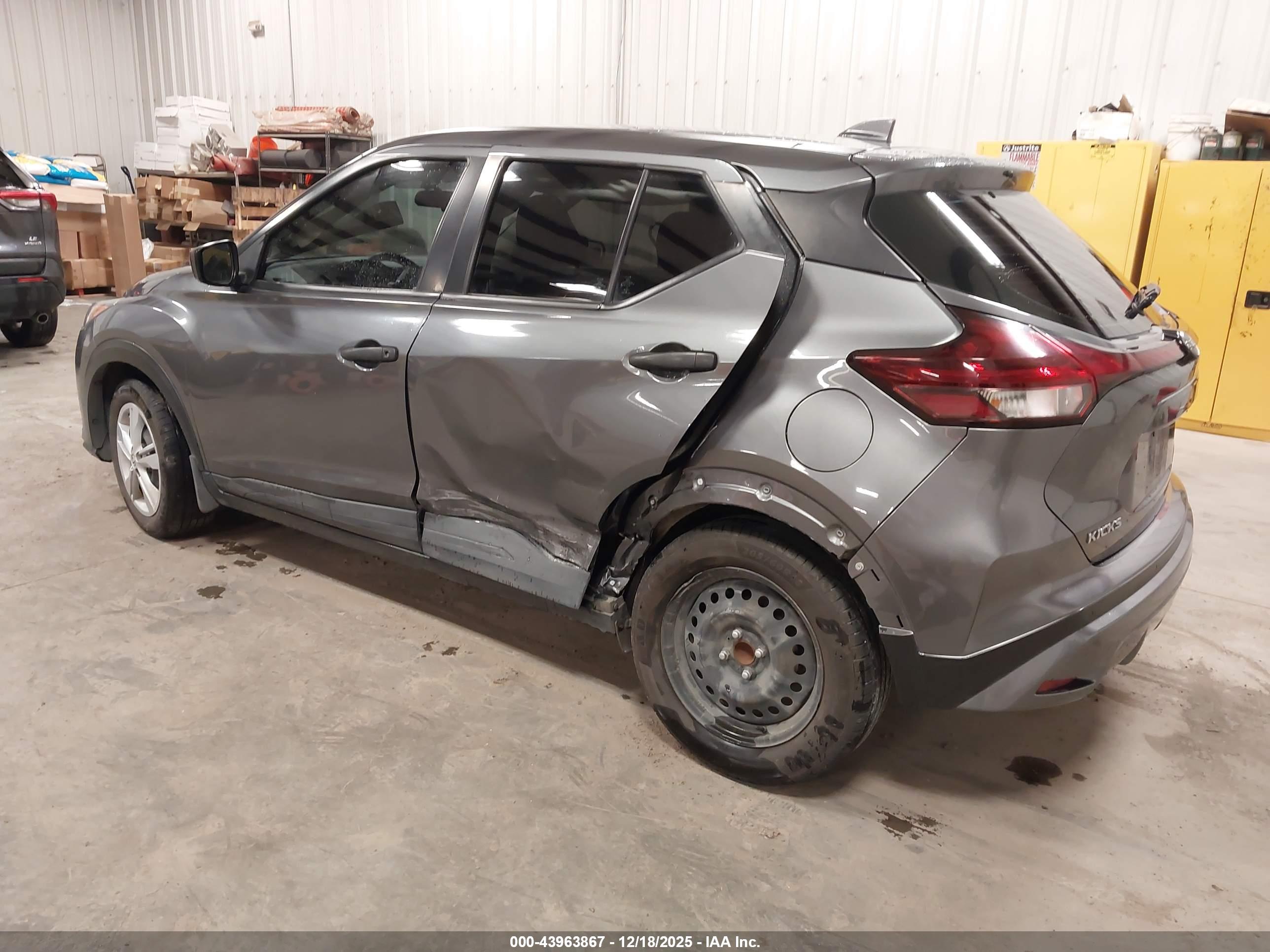 NISSAN KICKS image 3