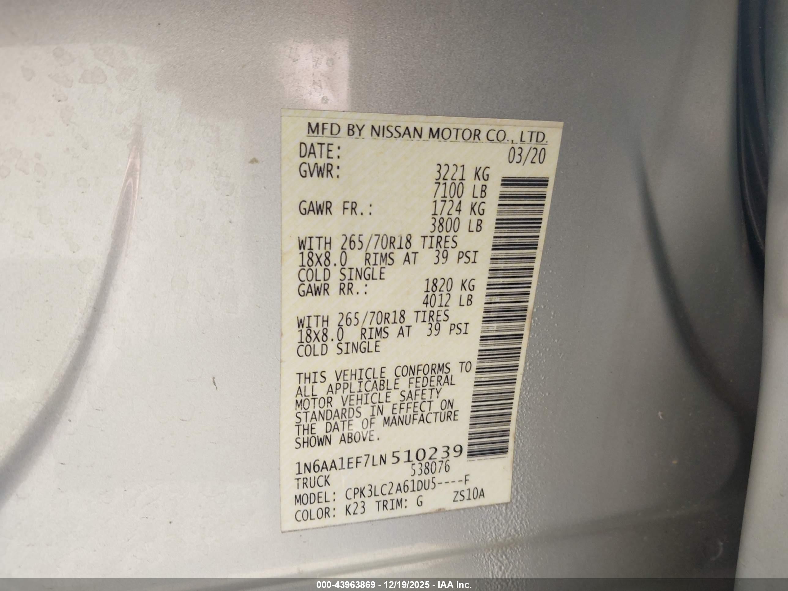 NISSAN TITAN image 9