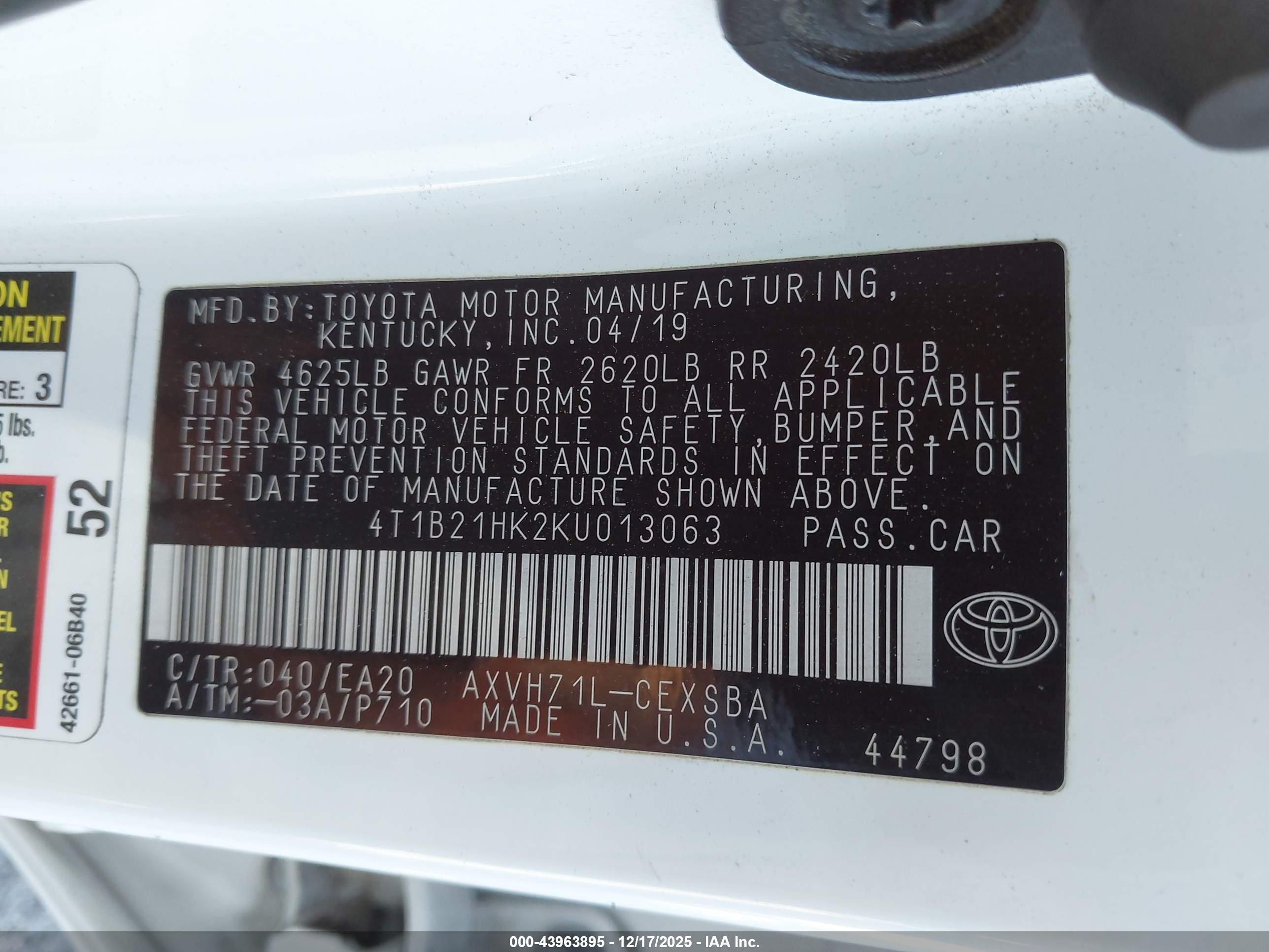 TOYOTA CAMRY image 9