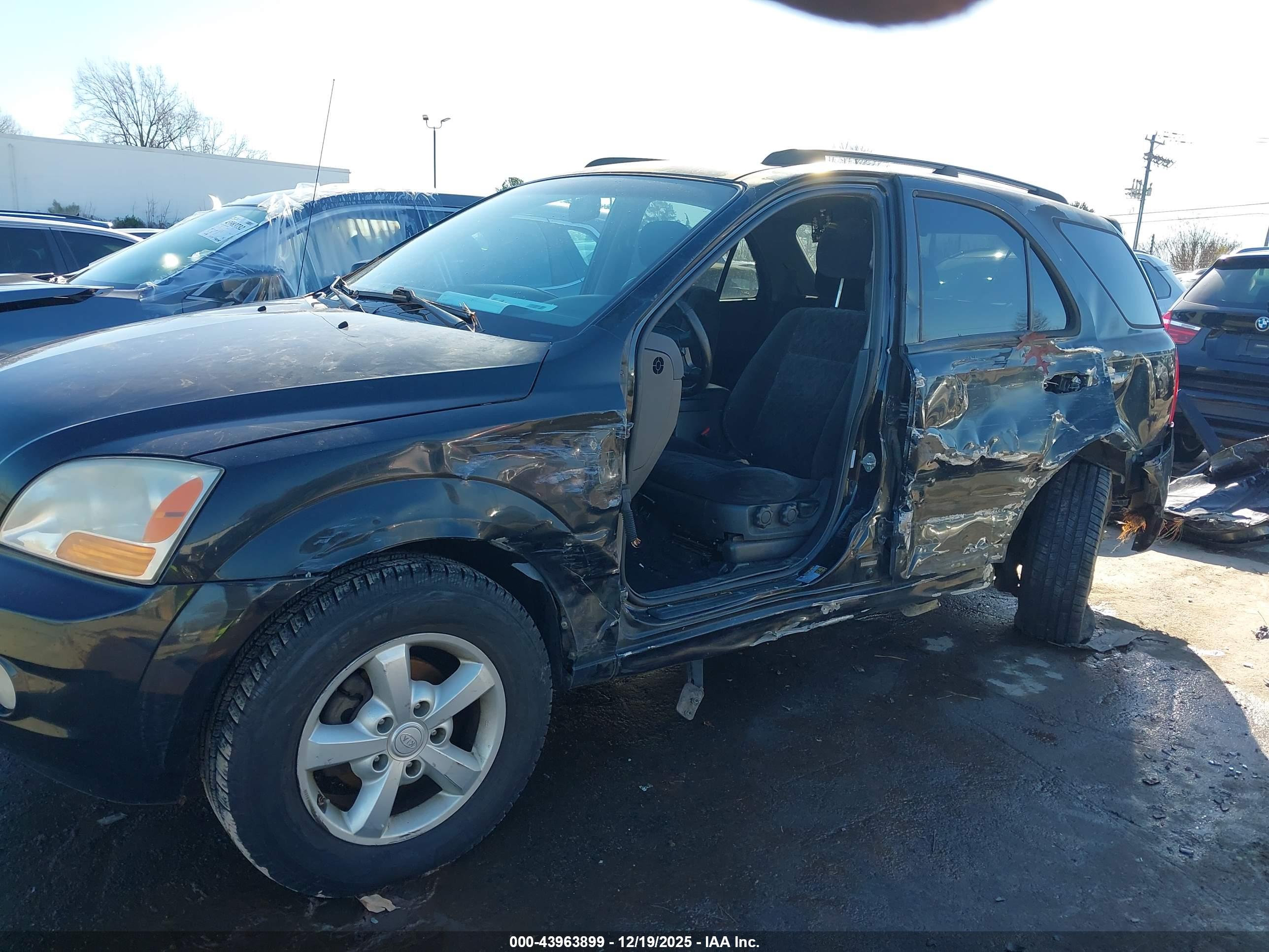 KIA SORENTO image 6